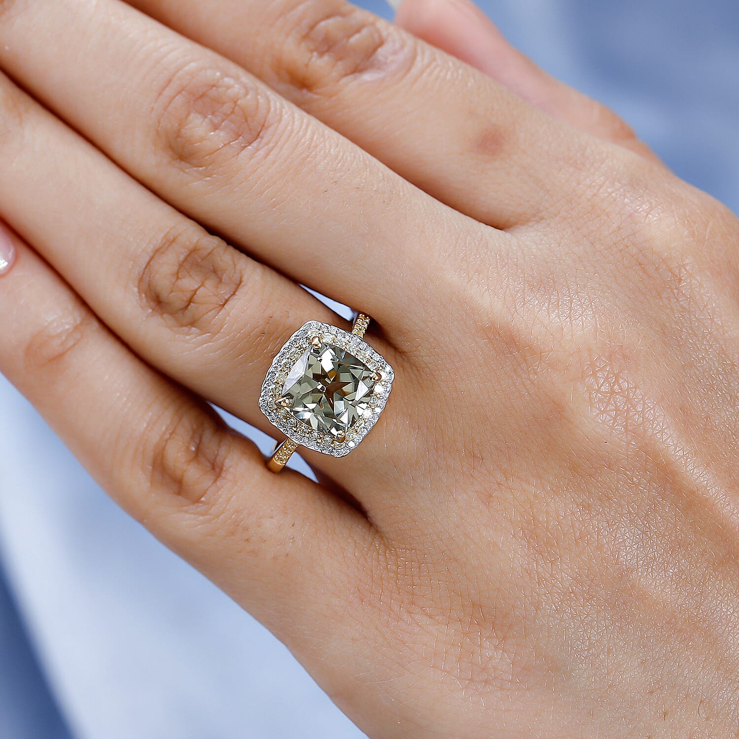 18K Yellow Gold  AAA Turkizite, Natural Yellow Diamond & White Diamond (GH-SI) Ring 4.00 Ct.