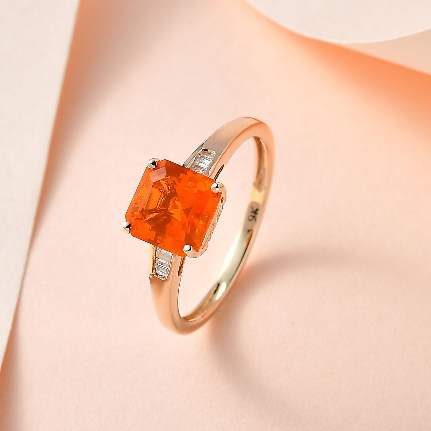 9K Yellow Gold  AA  Fire Opal, White Diamond Main Stone With Side Stone Ring 1.23 Ct.