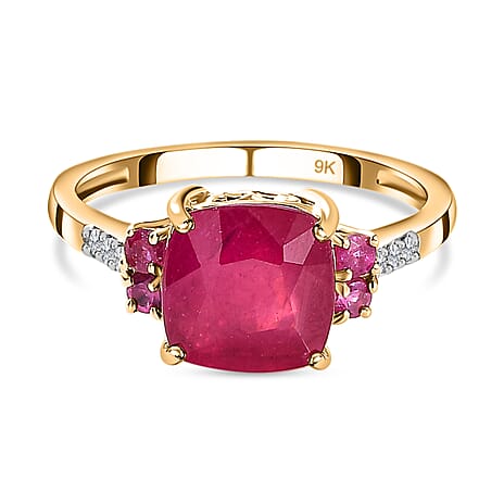 9K Yellow Gold Ruby (FF) & Moissanite Ring 3.81 Ct 9K Yellow Gold Ruby (FF) & Moissanite Ring 3.81 Ct