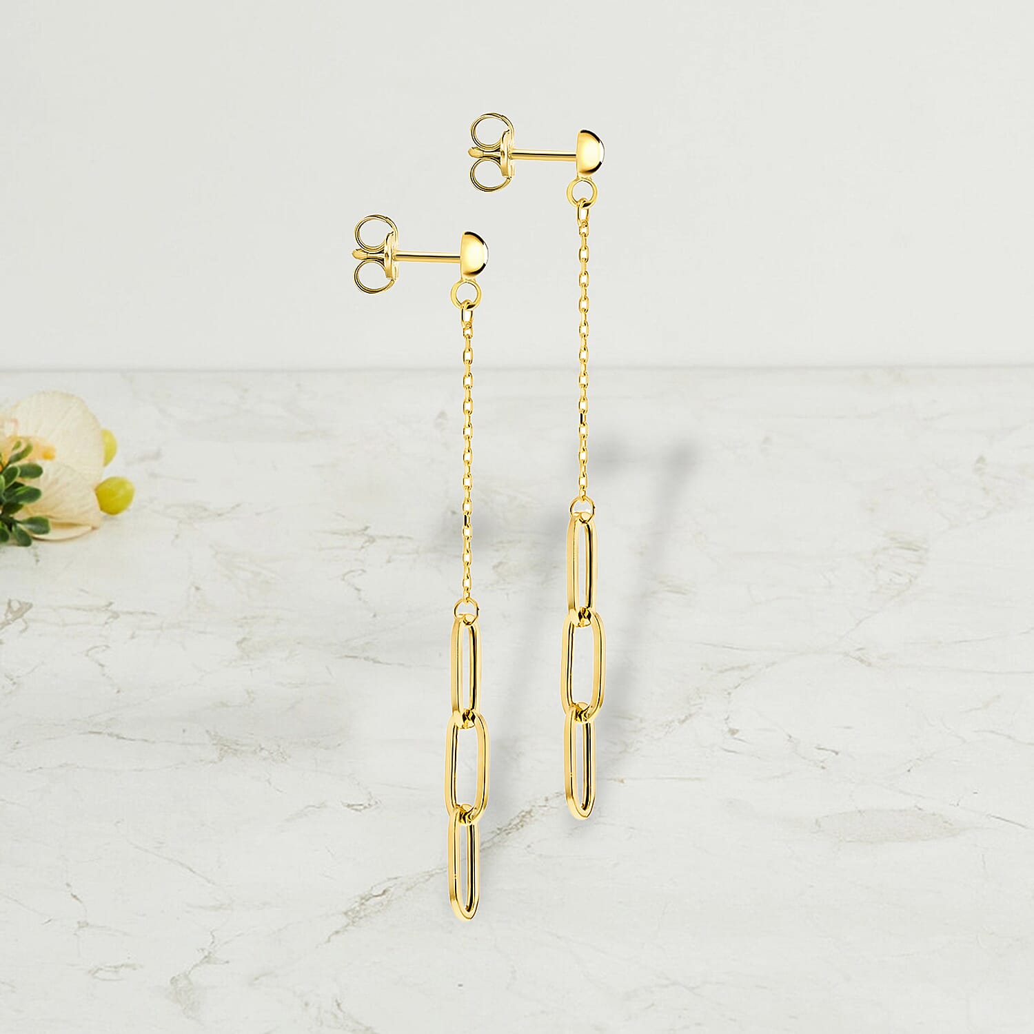 9K Yellow Gold  Earring,  Gold Wt. 1.1 Gms