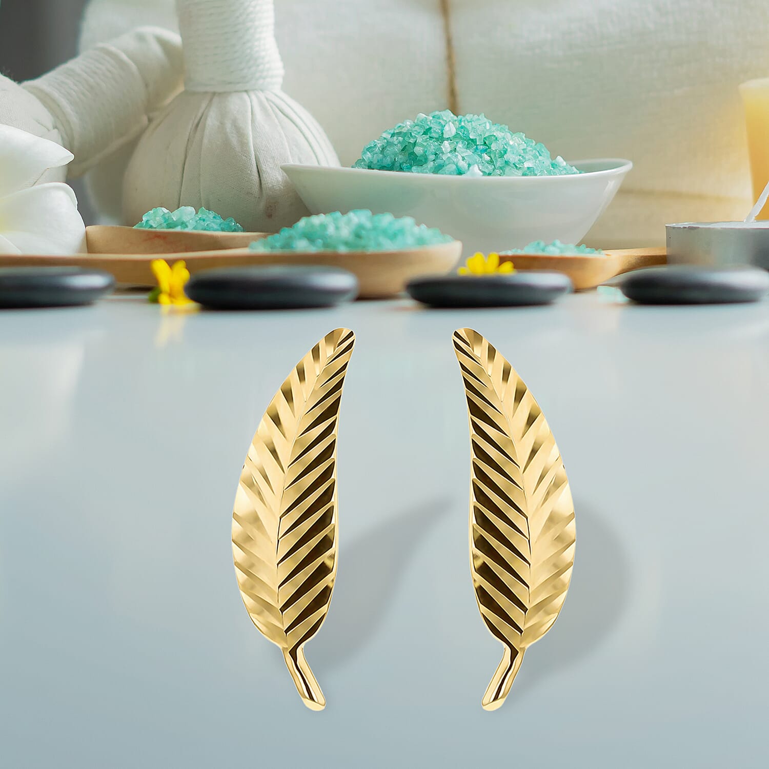 9K Yellow Gold Earring, Gold Wt. 1.1 Gms 9K Yellow Gold Earring, Gold Wt. 1.1 Gms