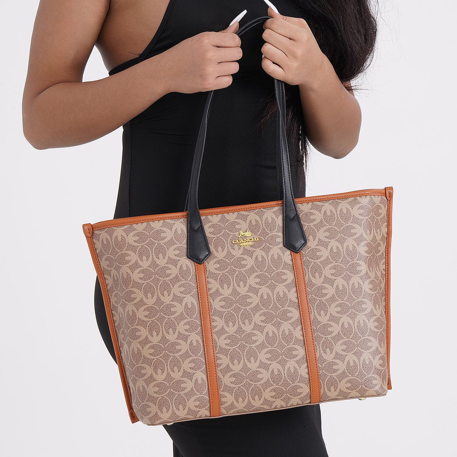 GUANCHI New York Tote Bag With Wristlet - Tan GUANCHI New York Tote Bag With Wristlet - Tan