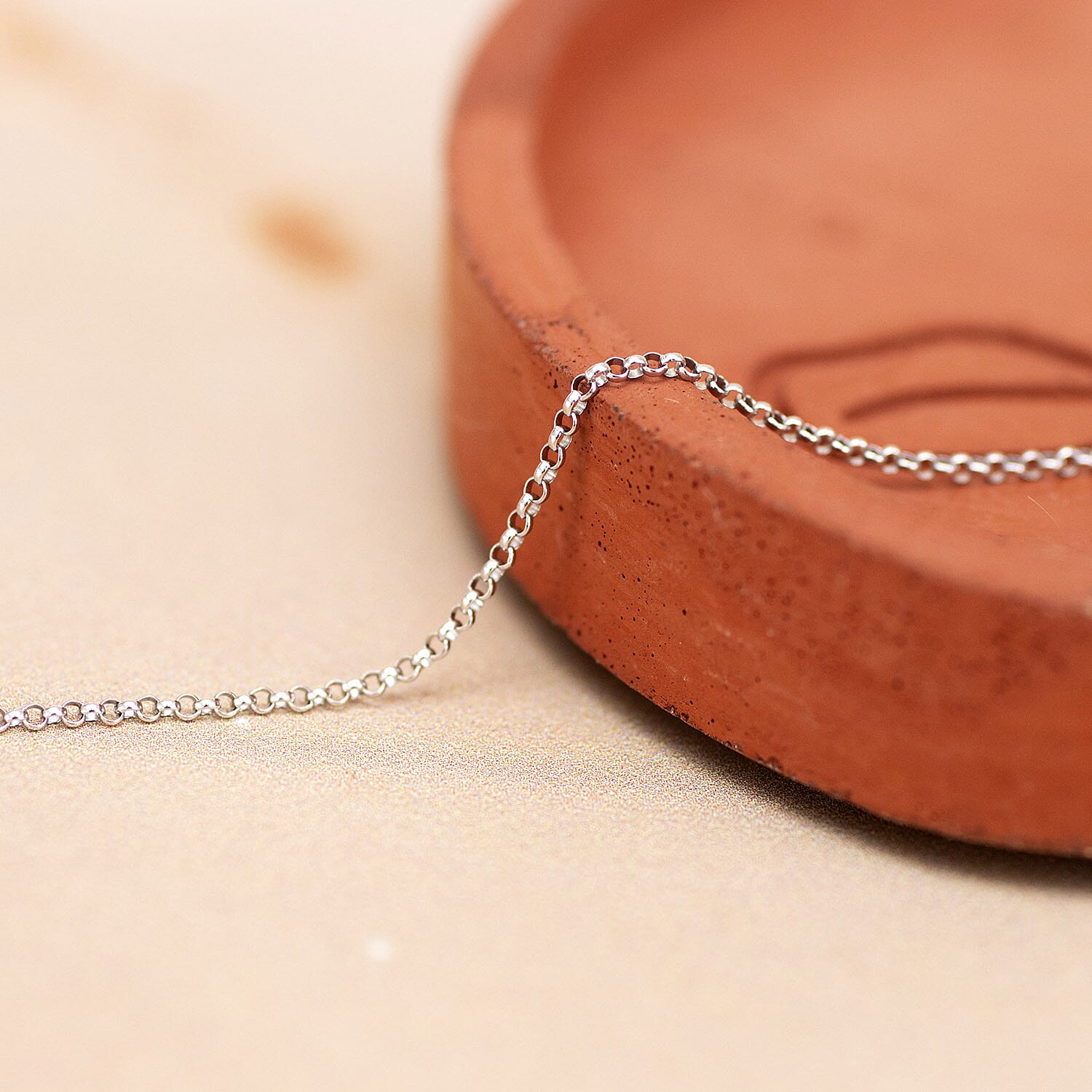 18K White Gold Round Belcher Chain With Lobster Clasp (Size - 16)