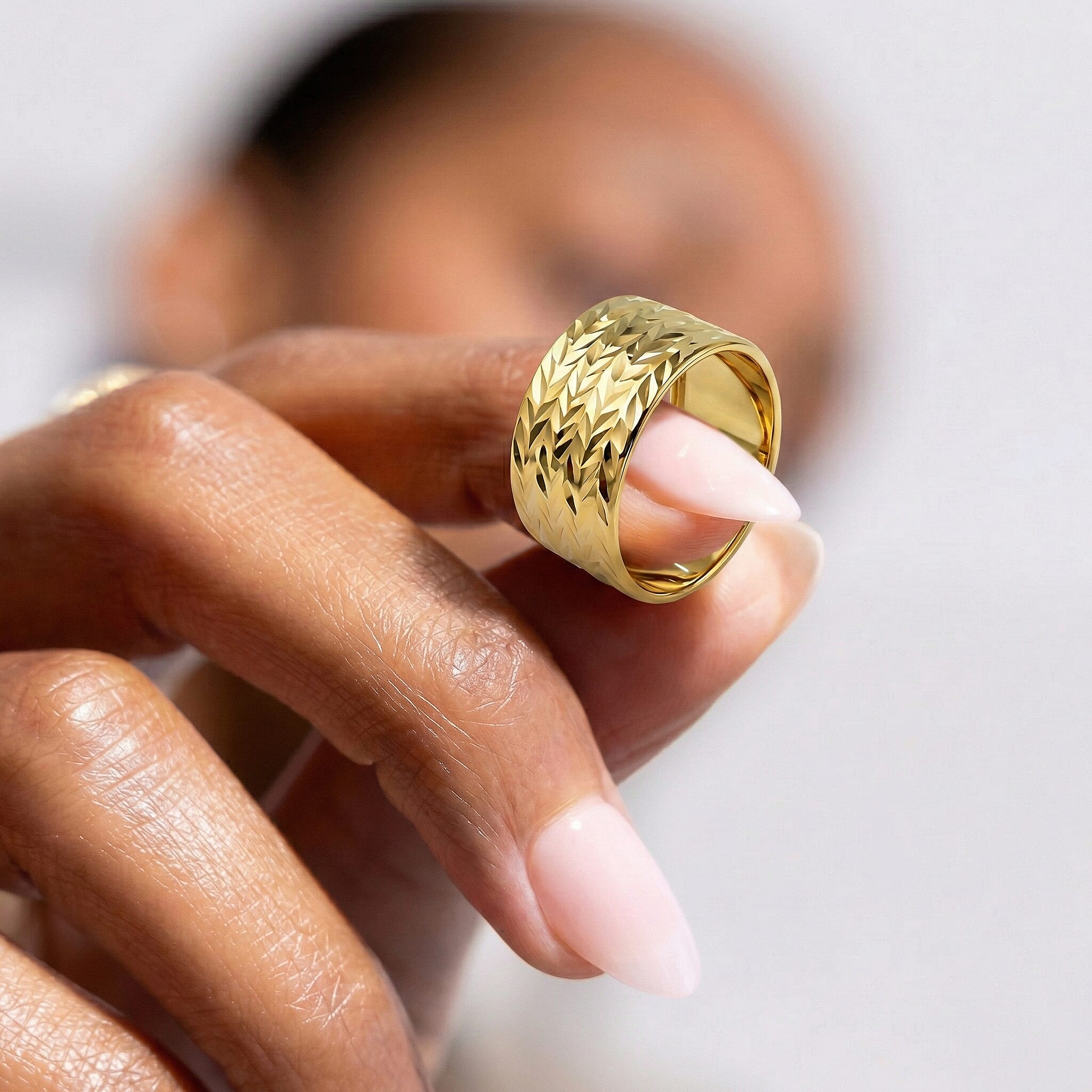 Maestro Collection - 9K Yellow Gold Diamond Cut Band Ring