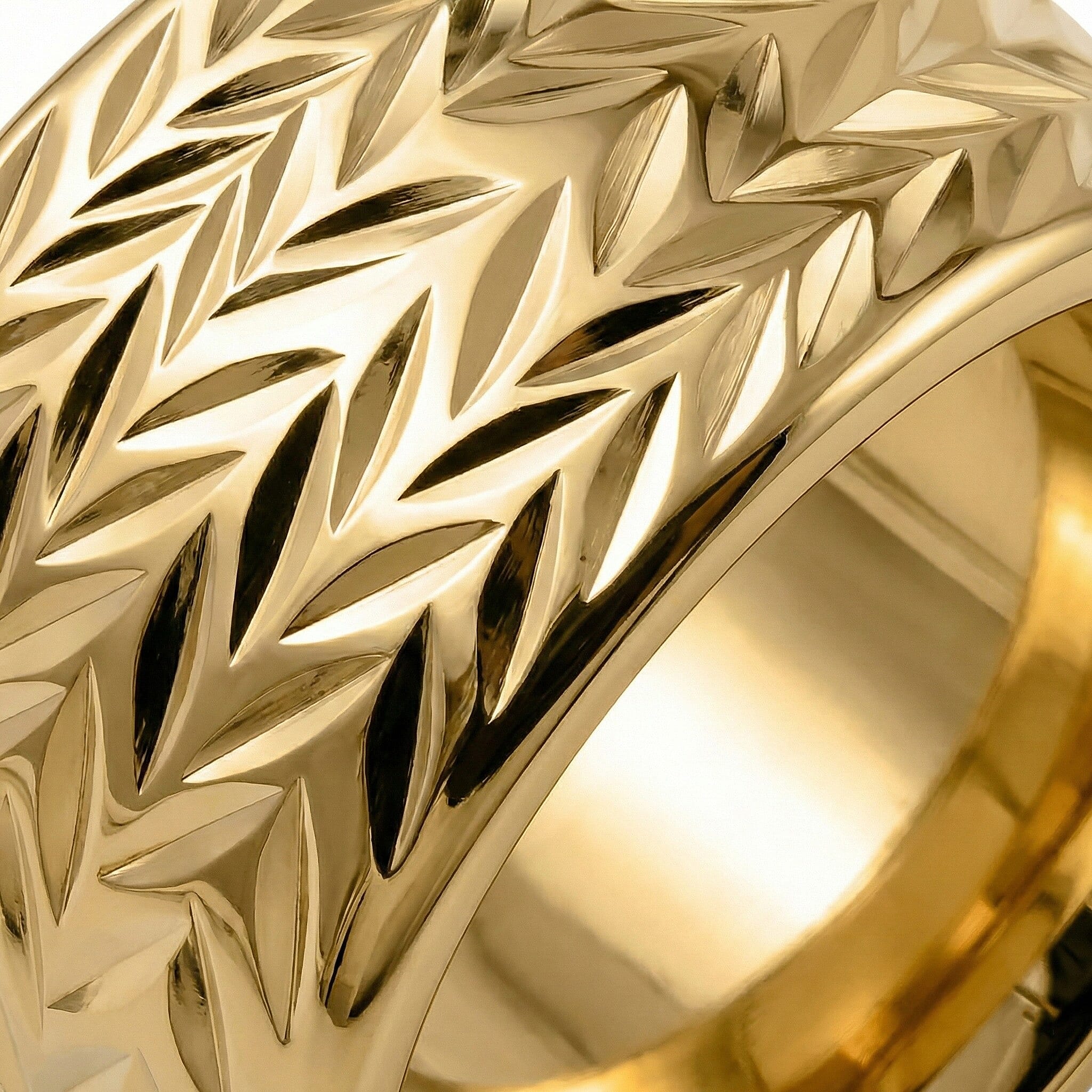 Maestro Collection - 9K Yellow Gold Diamond Cut Band Ring