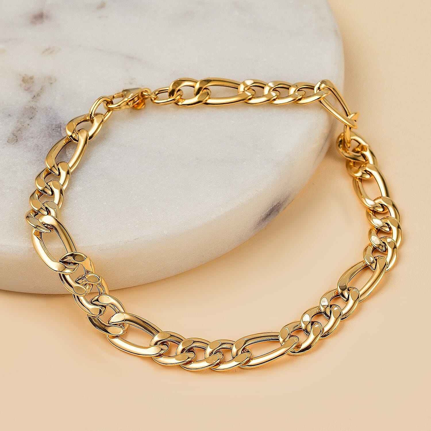 - Maestro Collection - 9K Yellow Gold Figaro Bracelet (Size - 7.5)