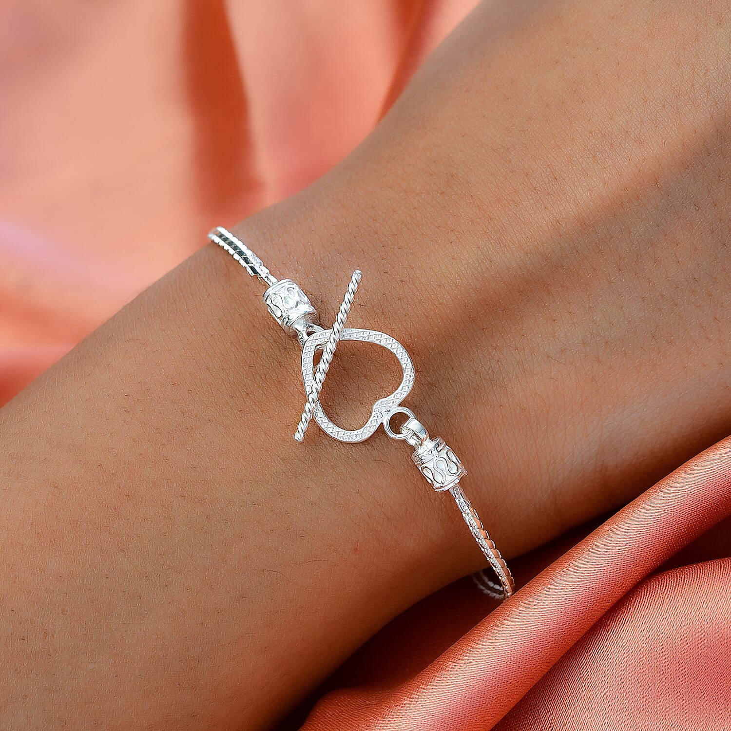 Royal Bali Sterling Silver Heart Bracelet (Size - 7.5)