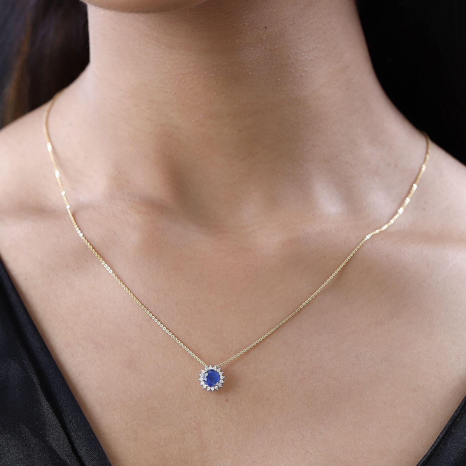 Natural Himalayan Kyanite and Natural Zircon Circle Halo Pendant in 9K Yellow Gold 1.32 Ct