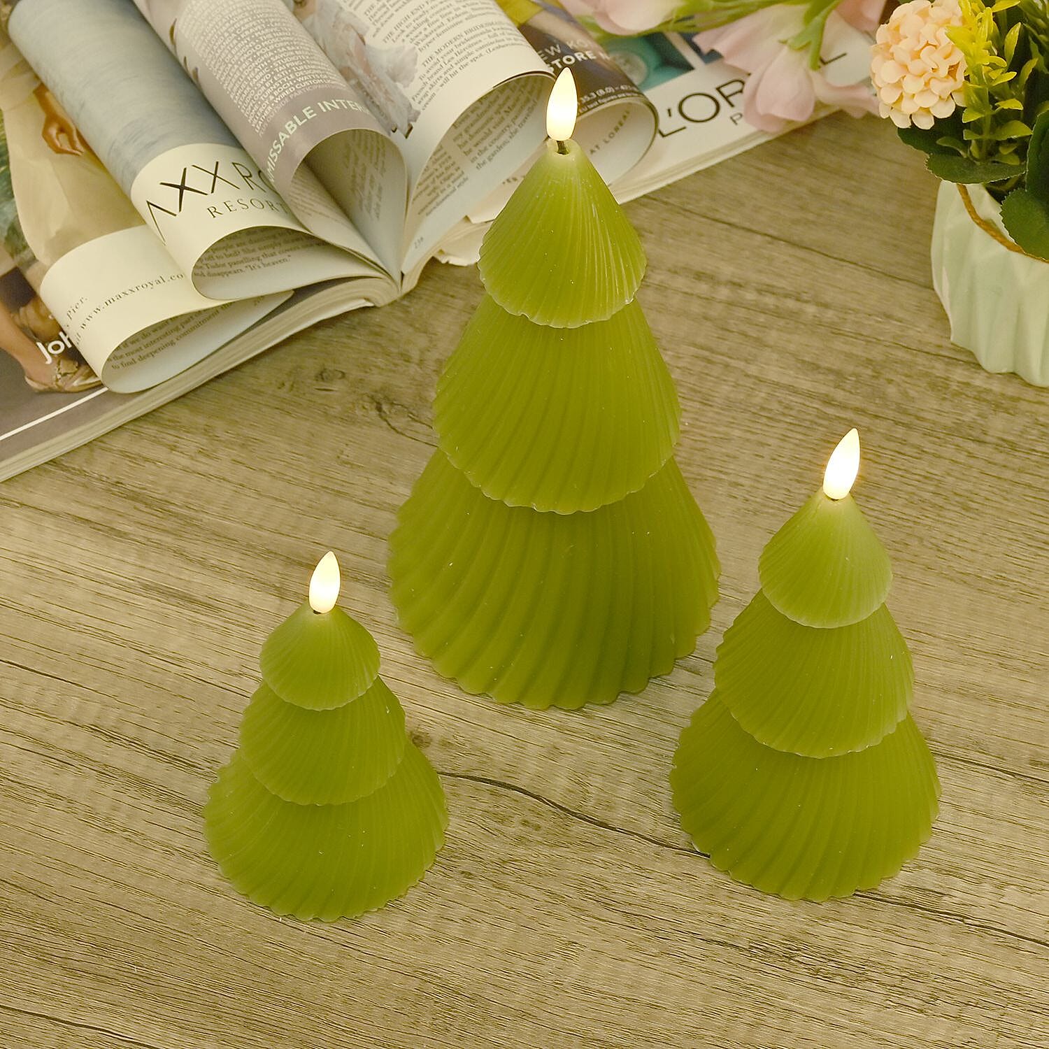 3 Flameless Candle Trees - Coloured LED - Green 13.5cm (2 AAA Batteries)