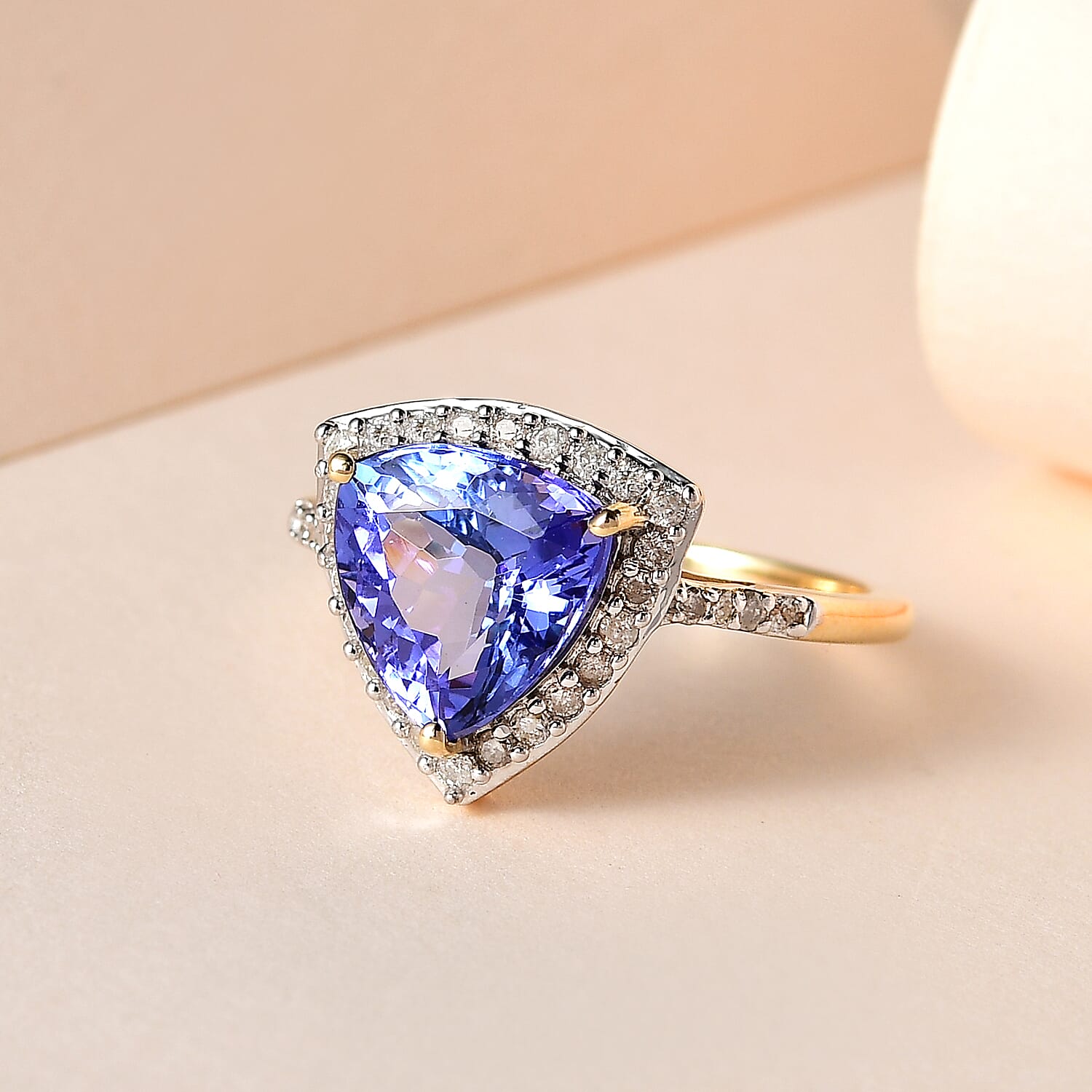 14K Yellow Gold AAA Tanzanite and Diamond Ring 3.01 Ct