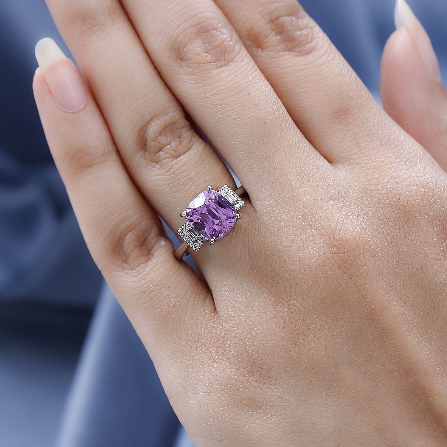 950 Platinum AAAA Patroke Kunzite and Diamond (VS - EF) Ring 4.65 Ct, Platinum Wt. 5.00 GM