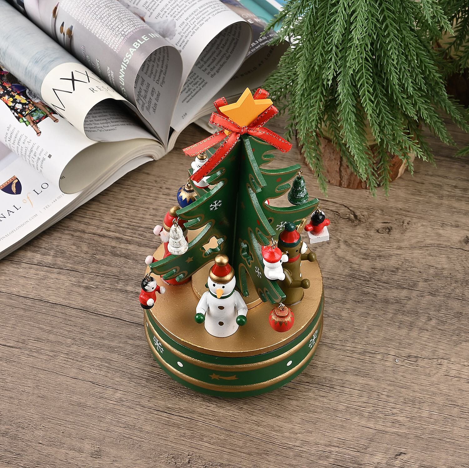 Rotating Christmas Tree Music Box with Figurines - Adorable Mini Hanging Ornaments - Green 18x13cm