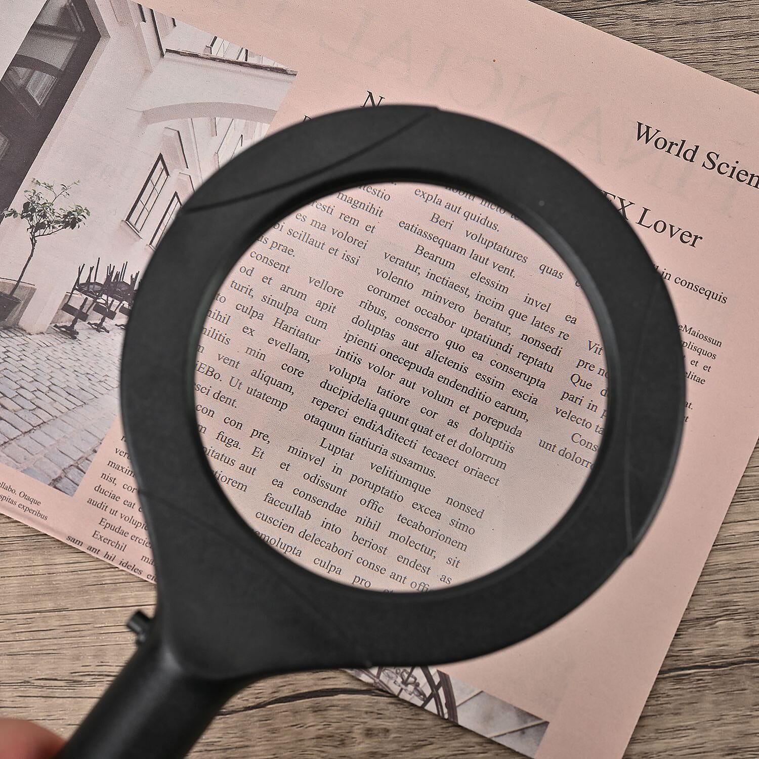 3 COB LED Powered Reading Magnifying Glass Lens 3X Reading (2 AA  Batteries, Not Incl.) - Black