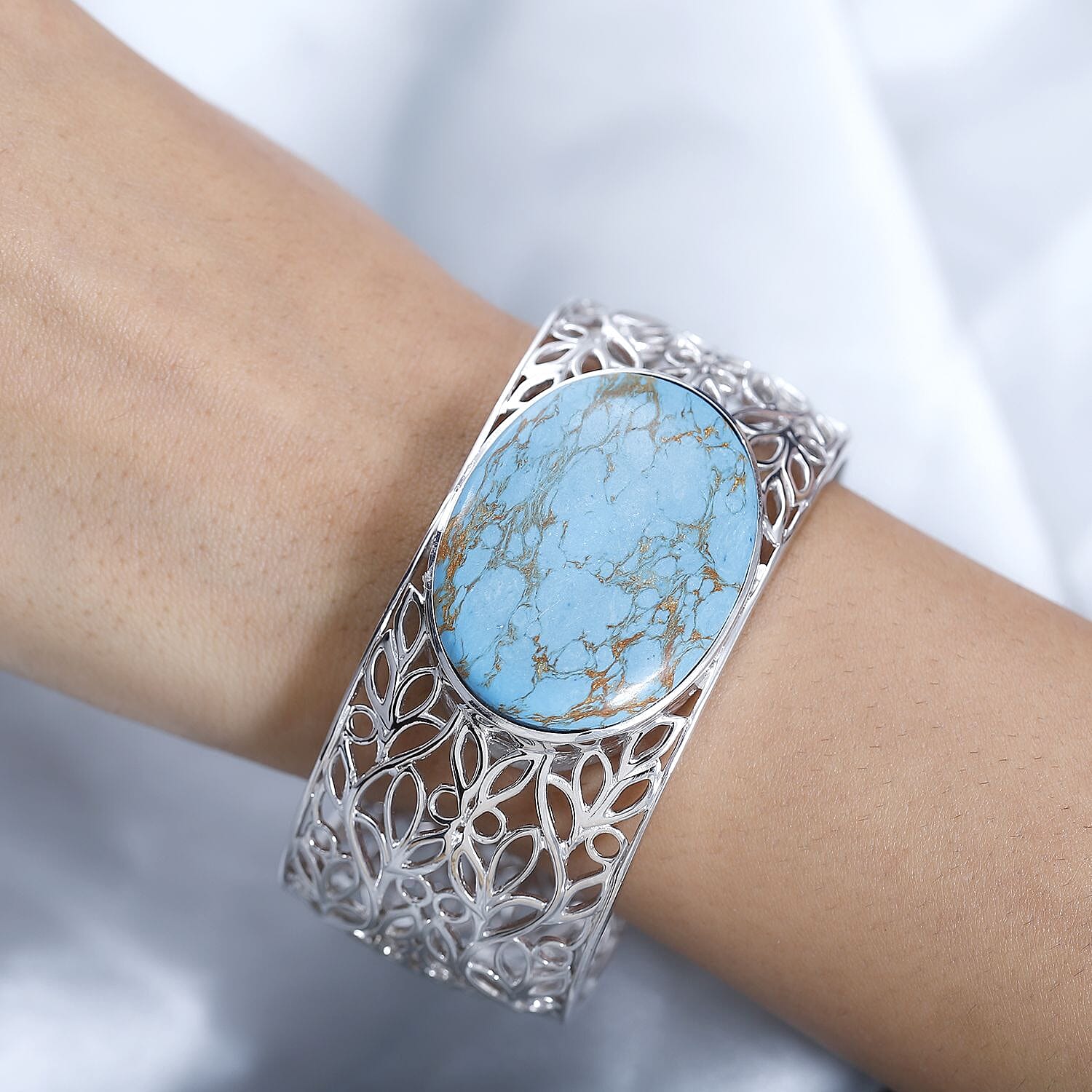 One Time Deal-Blue Copper MojaveTurquoise Solitaire Bangle (Size 7.5)  52.97 Ct.