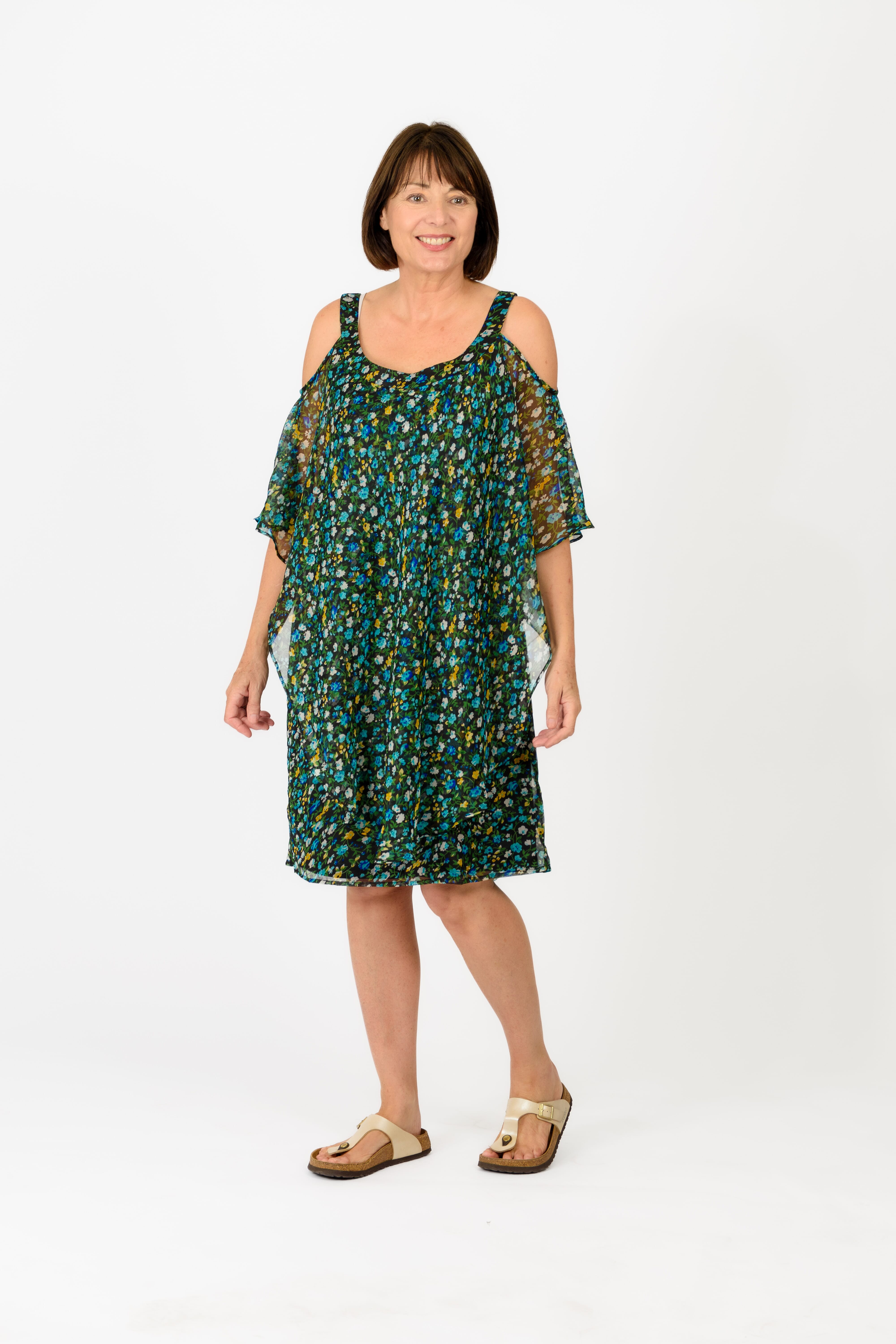 Tamsy Knitted Knee Length Dress (Size L) - Green & Black