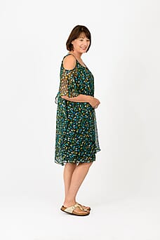 https://tjcuk.sirv.com/Products/75/7/7579175/Tamsy-Polyester-Knitted-Dress-Size-75x1-cm-Green-Black_7579175_1.jpg?w=342&h=342