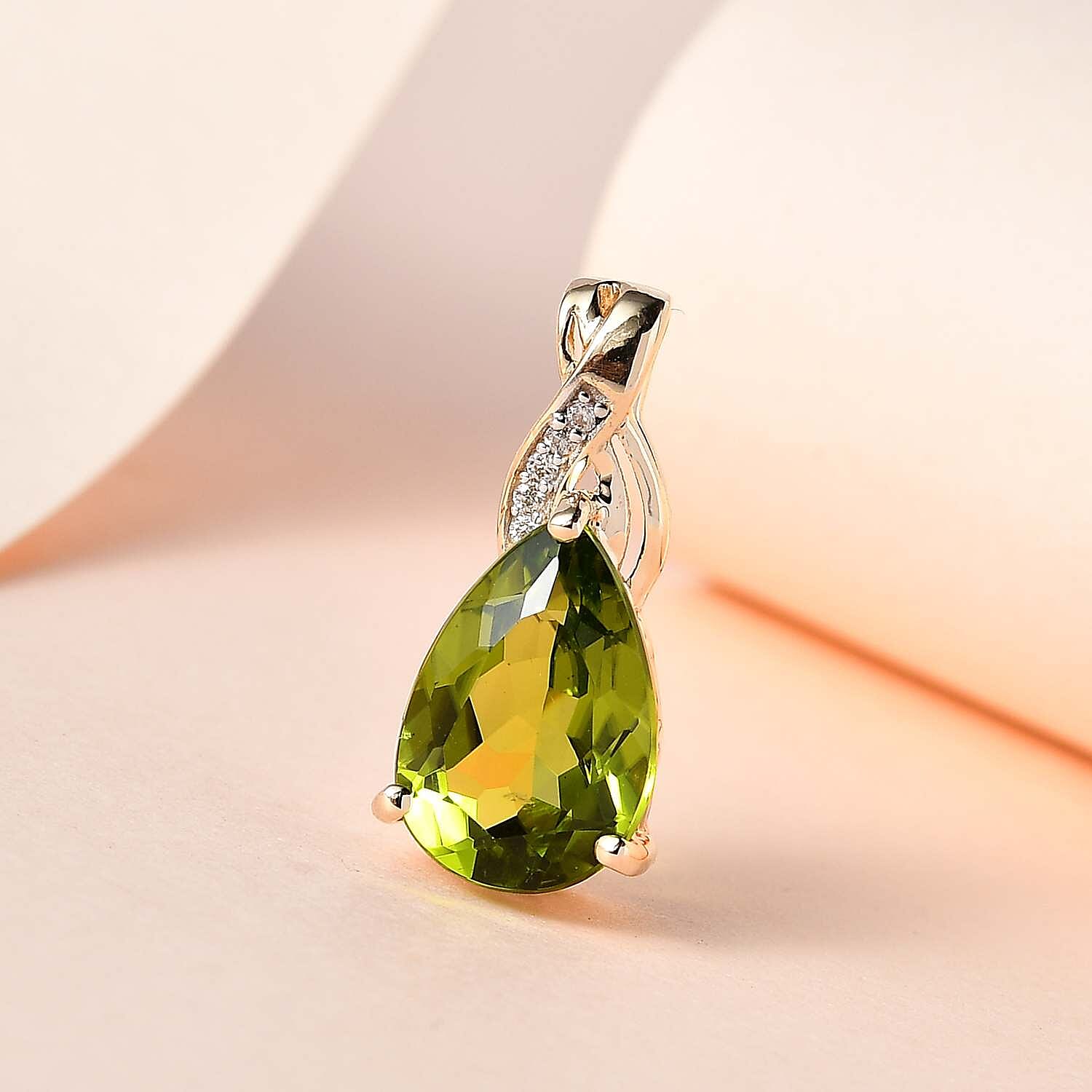 9K Yellow Gold Arizona Peridot and Moissanite Pendant 3.12 Ct.