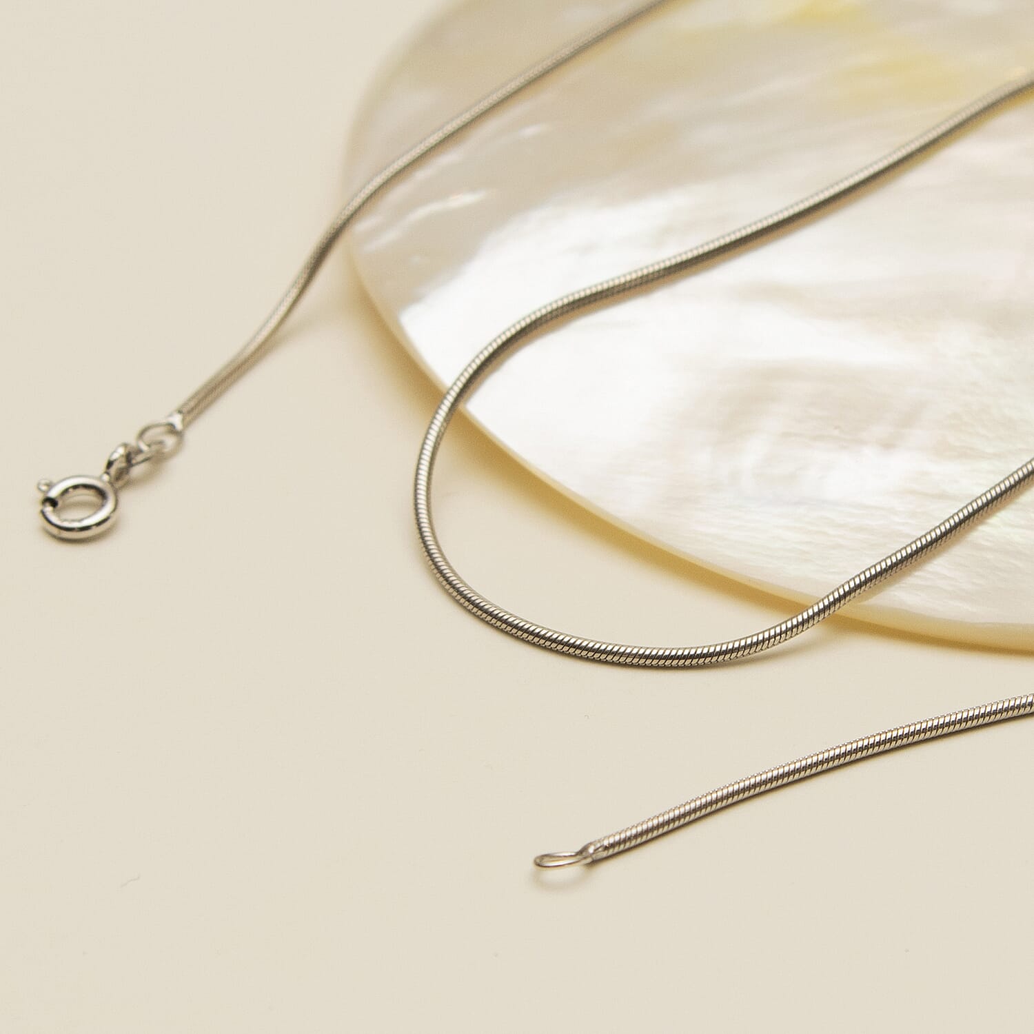 9K White Gold  Chain (Size - 16),  Gold Wt. 4.3 Gms