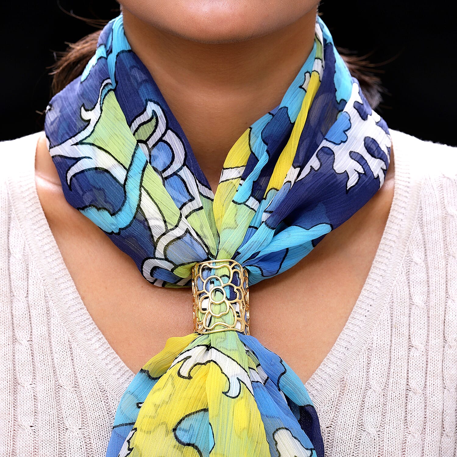 Scarf Holder in Gold Tone