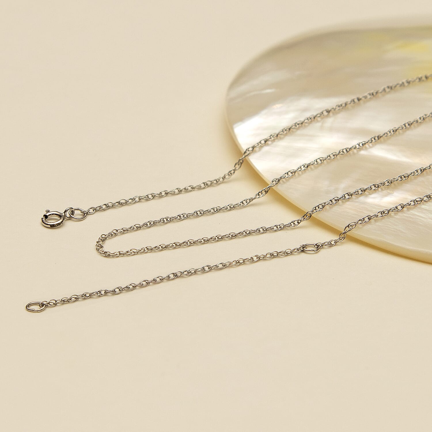 9K White Gold  Chain (Size - 20),  Gold Wt. 1 Gms