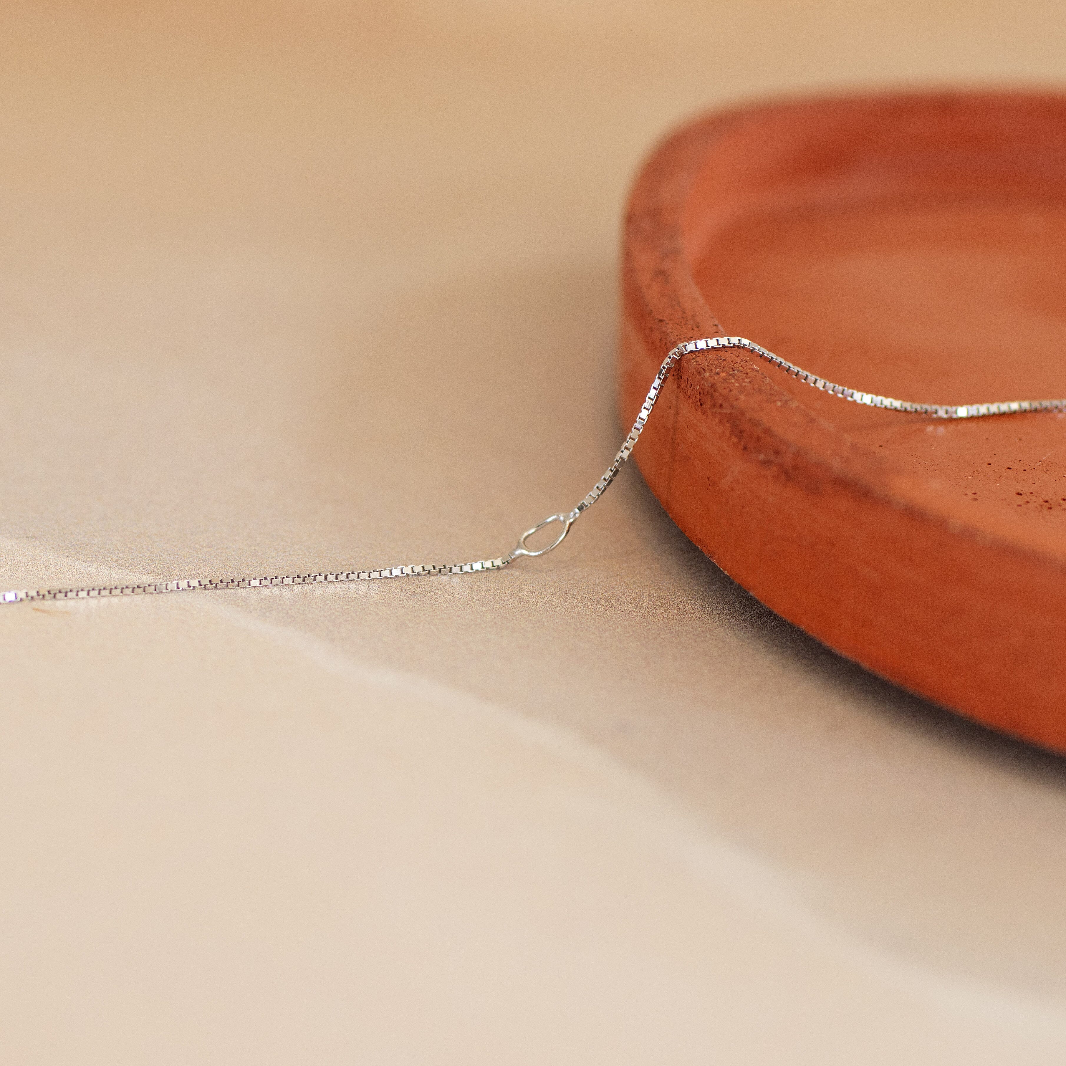 9K White Gold  Chain (Size - 20),  Gold Wt. 1.5 Gms