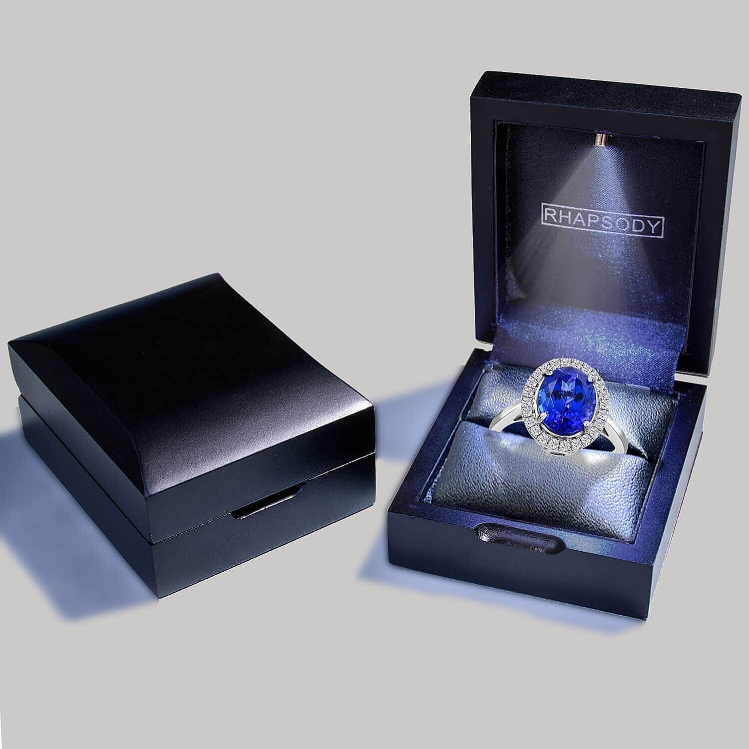 950 Platinum AAAA Tanzanite White Diamond VS Ring 2.72 ct, Platinum Wt. 6.4 Gms 2.722 Ct. 950 Platinum AAAA Tanzanite White Diamond VS Ring 2.72 ct, Platinum Wt. 6.4 Gms 2.722 Ct.