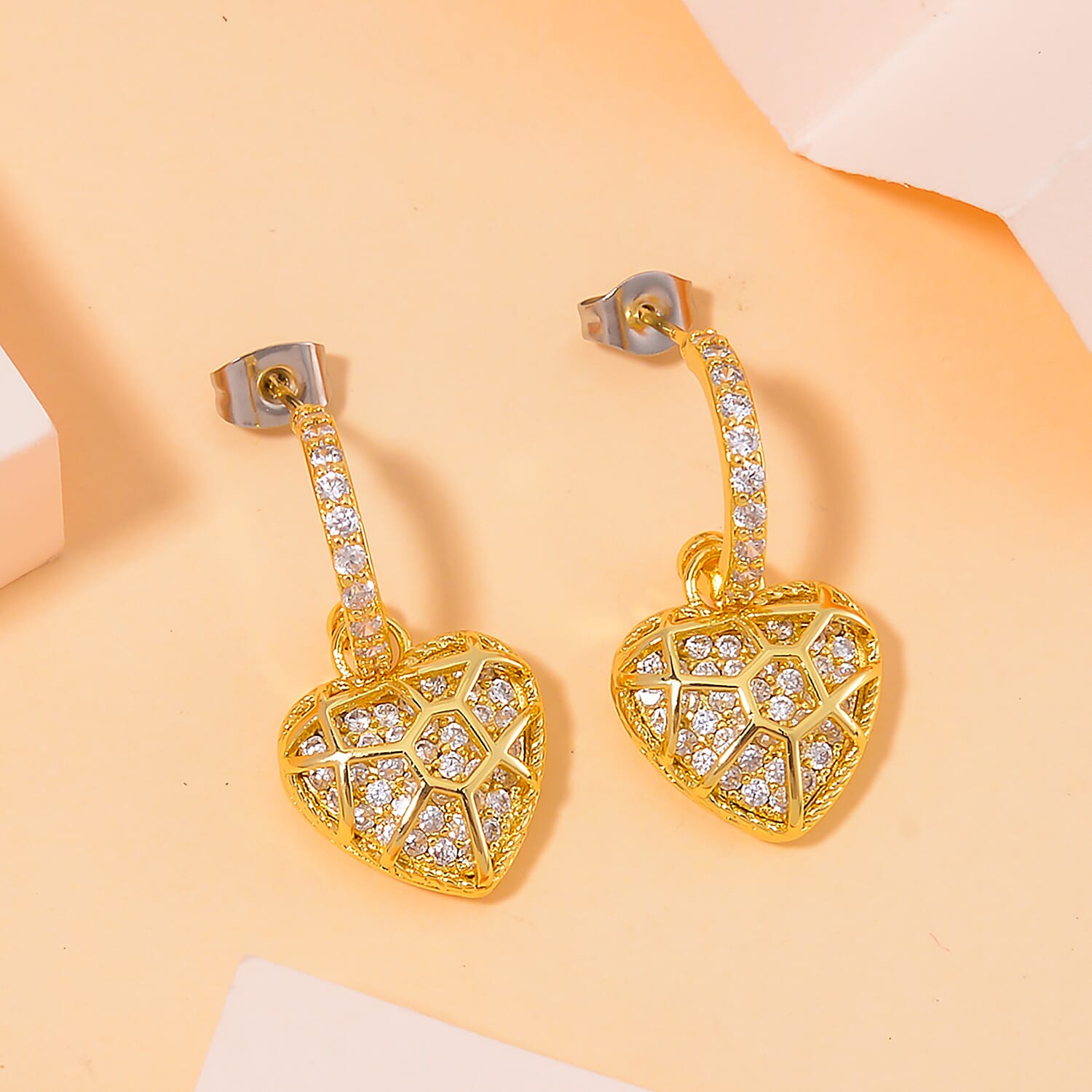 White Cubic Zirconia Heart Earring with Push Back White Cubic Zirconia Heart Earring with Push Back