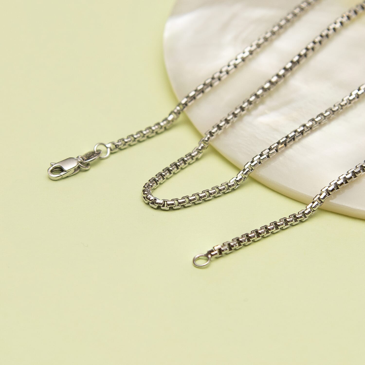 9K White Gold  Chain (Size - 18),  Gold Wt. 3.2 Gms