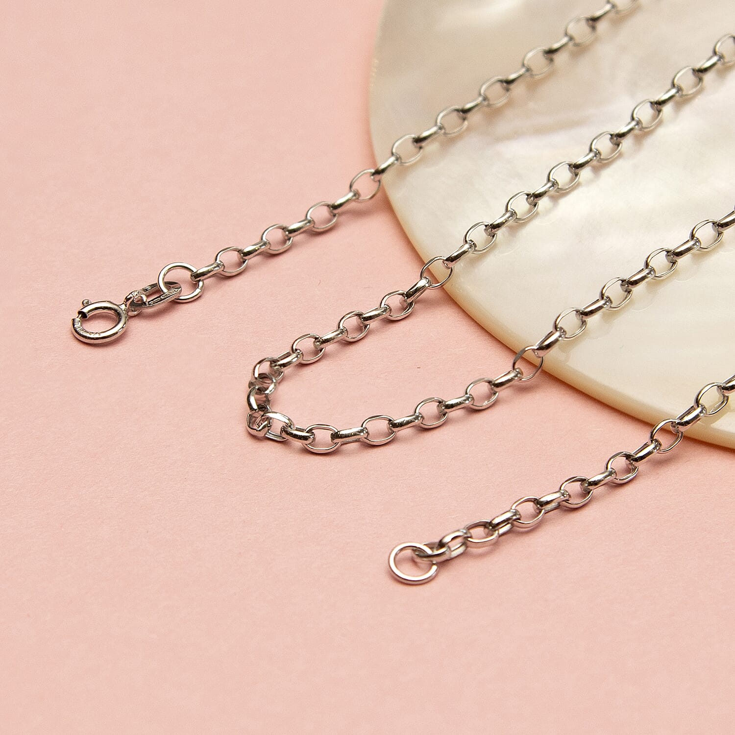 9K White Gold  Chain (Size - 22),  Gold Wt. 1.5 Gms