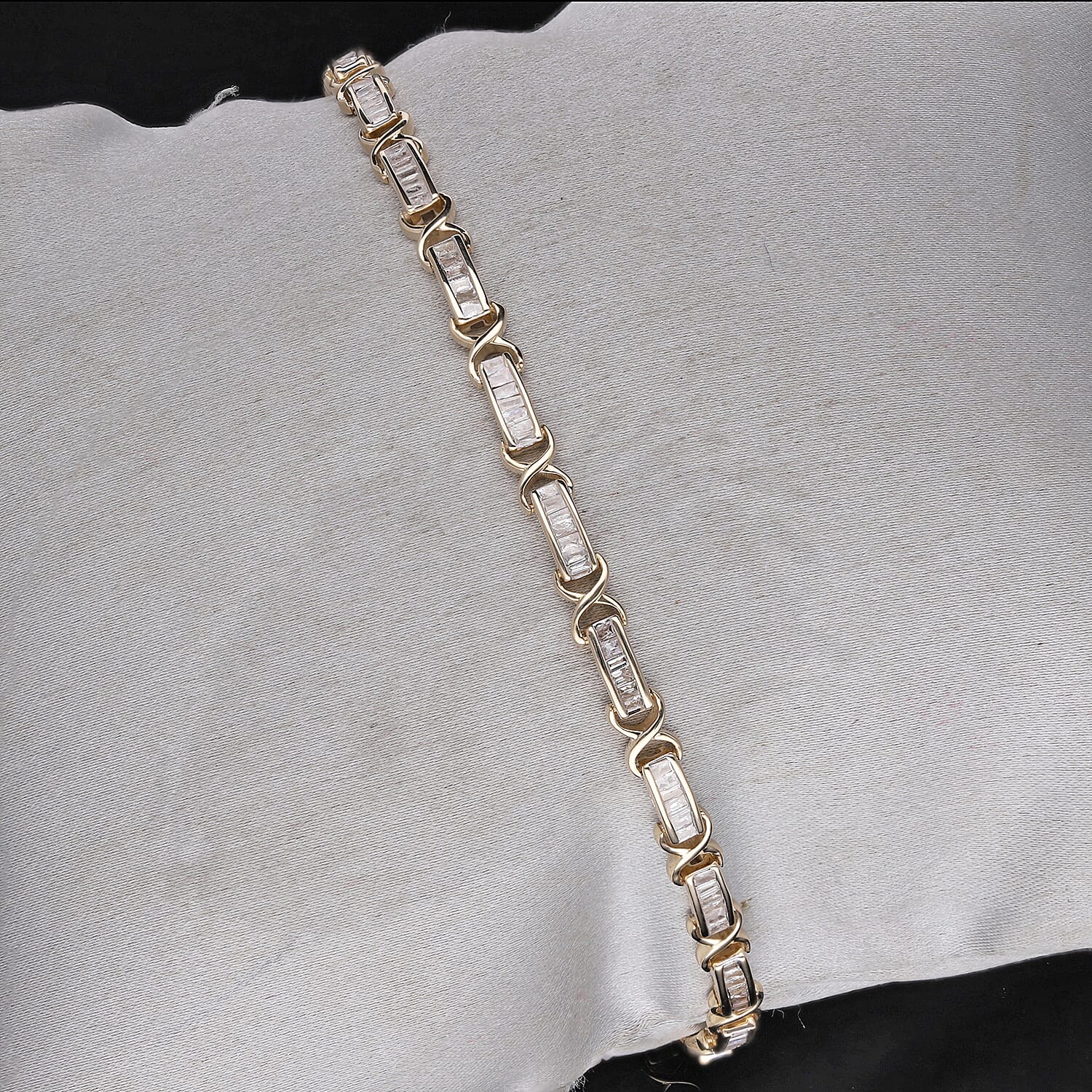 One Time Deal- 9K Yellow Gold Diamond Bracelet (Size - 7.5) 1.03 Ct, Gold Wt. 9.01 Gms