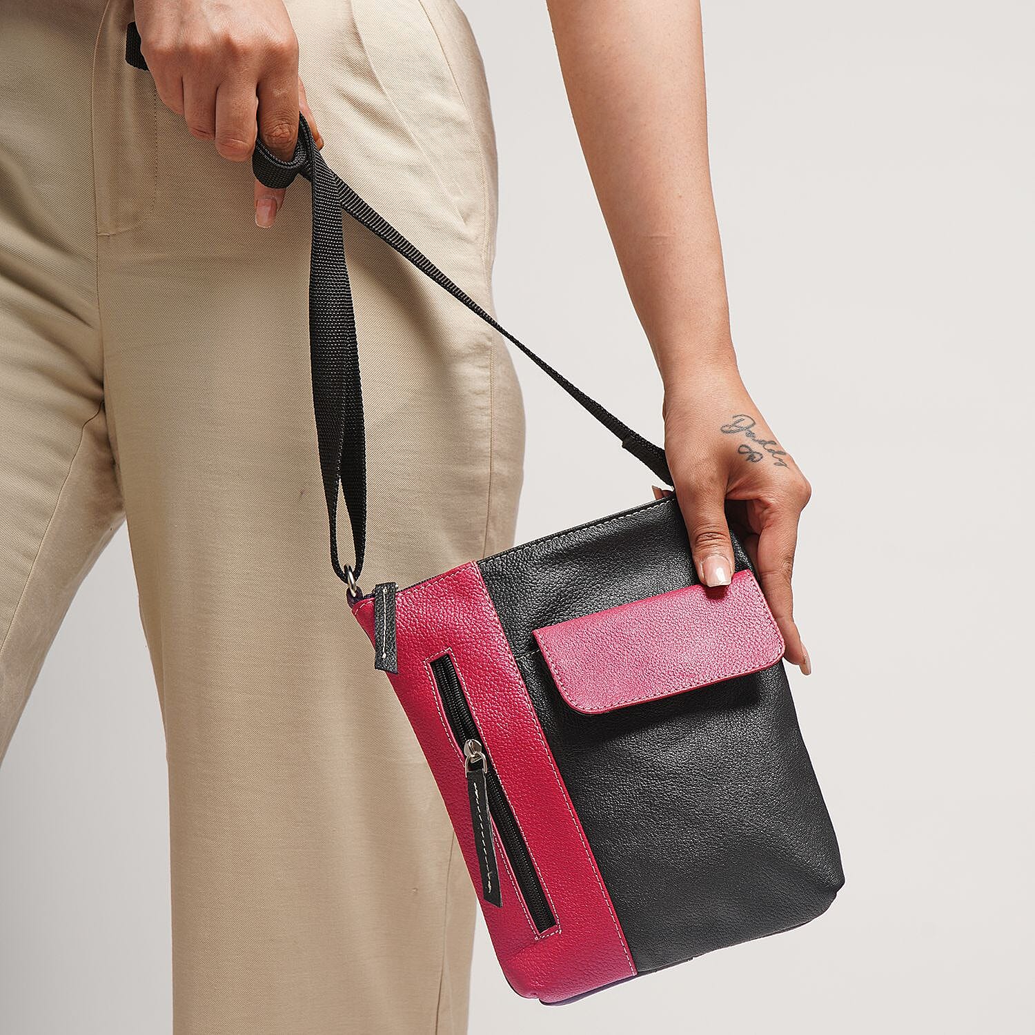 100% Genuine Leather Crossbody Bag With Adjustable Strap - Magenta - Black