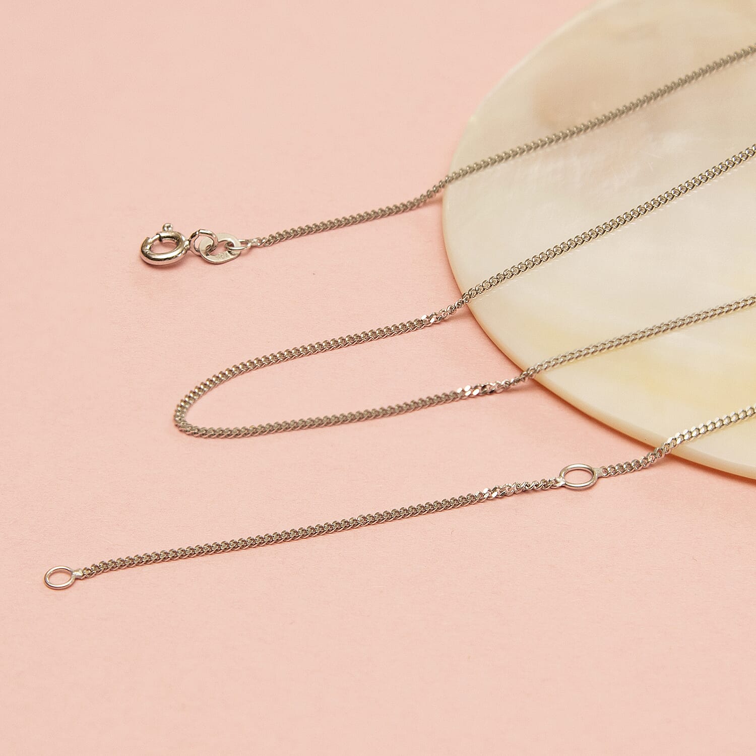 9K White Gold  Chain (Size - 22),  Gold Wt. 2.6 Gms