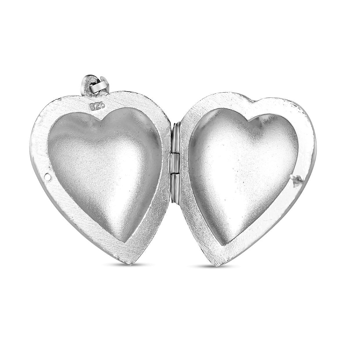 Sterling Silver Heart Locket Pendant, Silver Wt. 7.00 Gms Sterling Silver Heart Locket Pendant, Silver Wt. 7.00 Gms