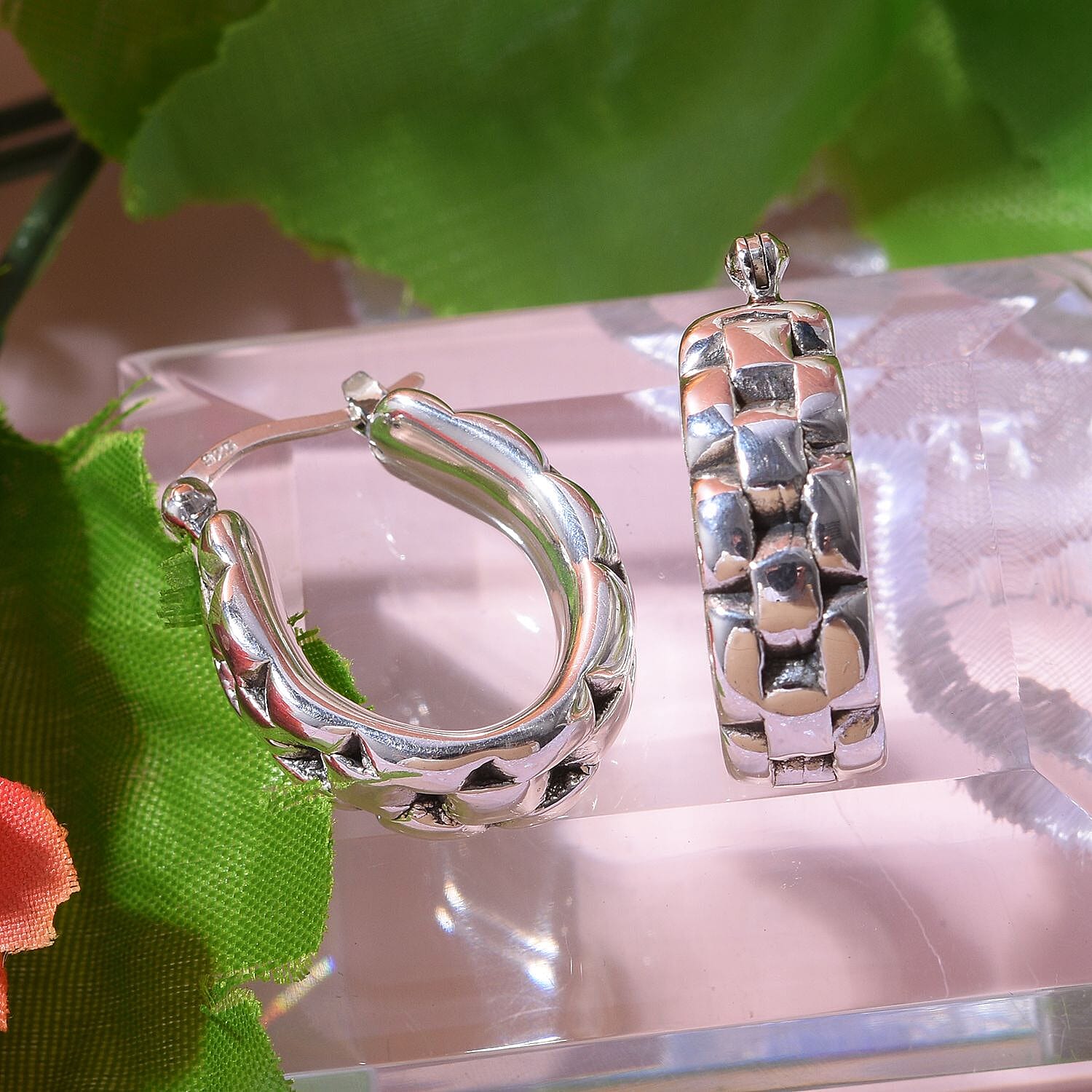 Bangkok Closeout - Sterling Silver Panther Link Hoop Earrings