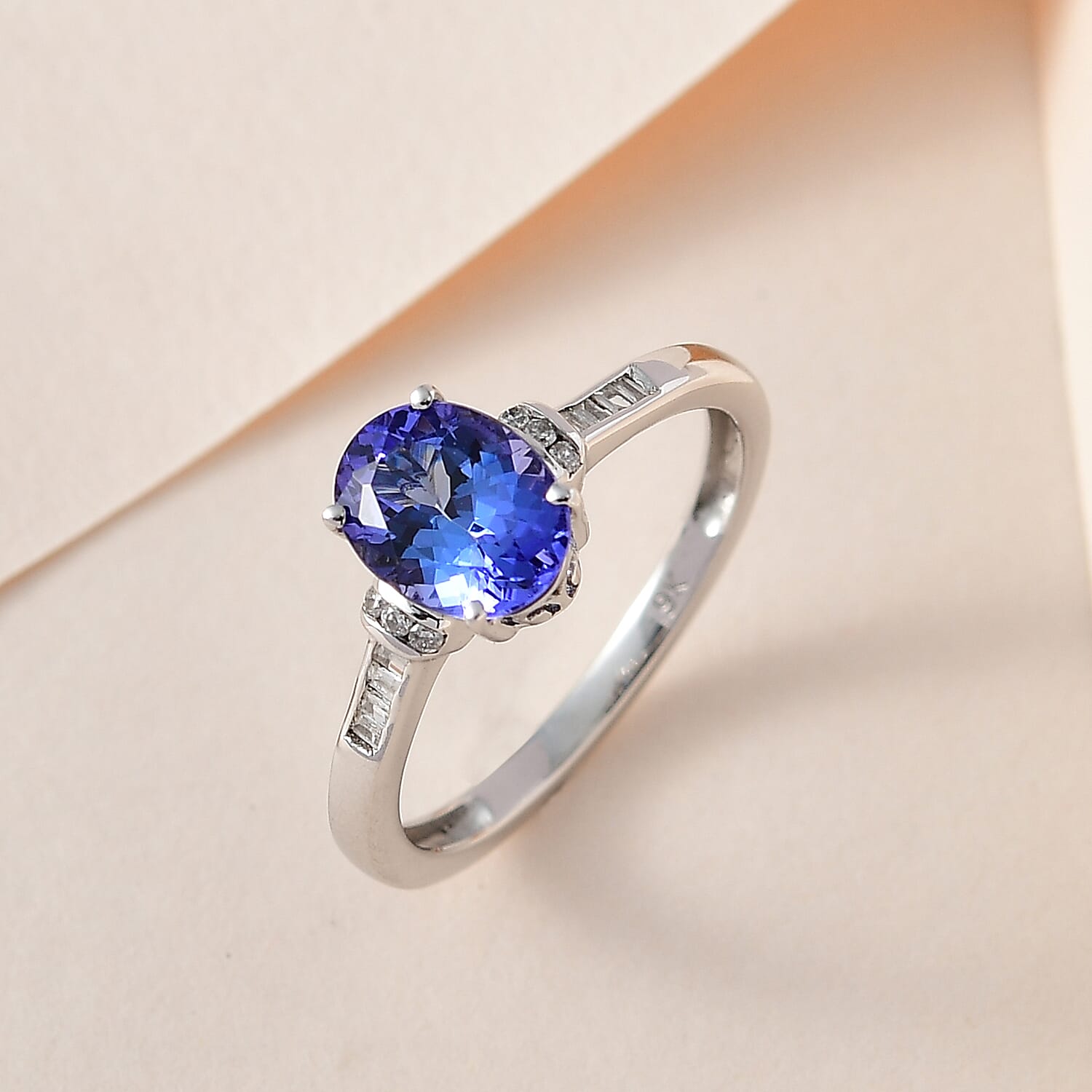 9K White Gold Premium Quality Tanzanite & Diamond Ring 1.53 Ct