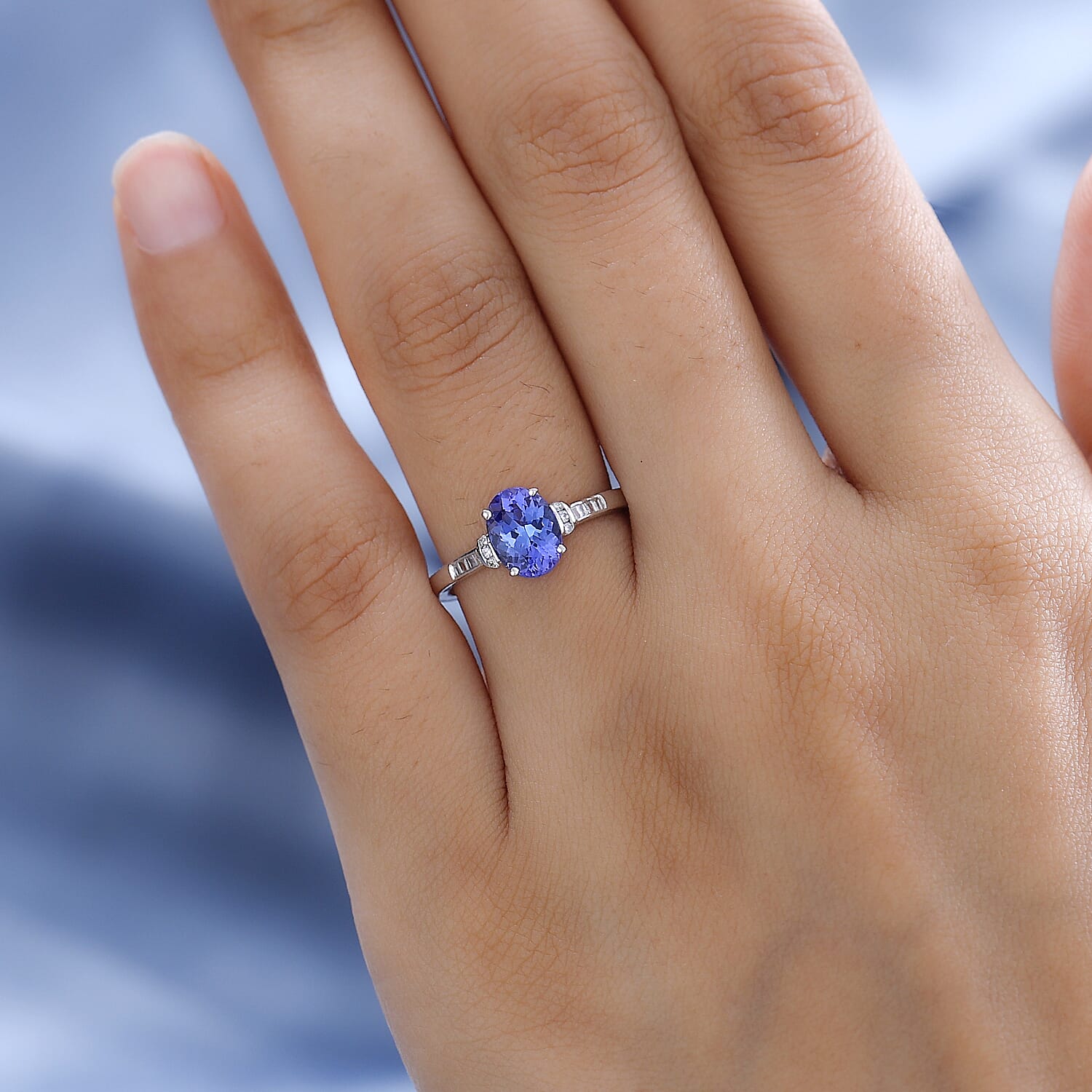 9K White Gold Premium Quality Tanzanite & Diamond Ring 1.53 Ct