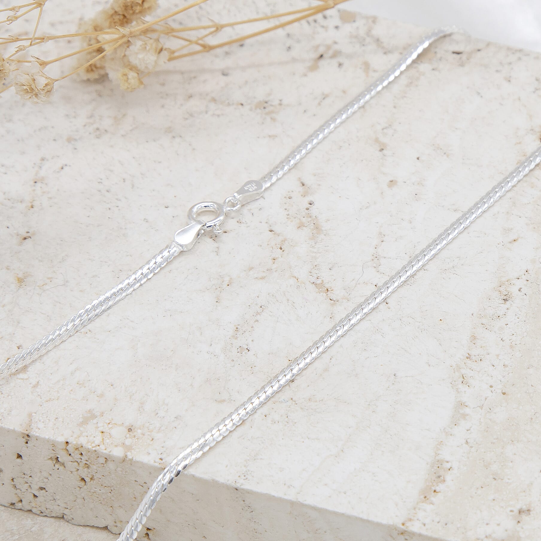 Sterling Silver Chain (Size - 18), Silver Wt. 5.5 Gms Sterling Silver Chain (Size - 18), Silver Wt. 5.5 Gms
