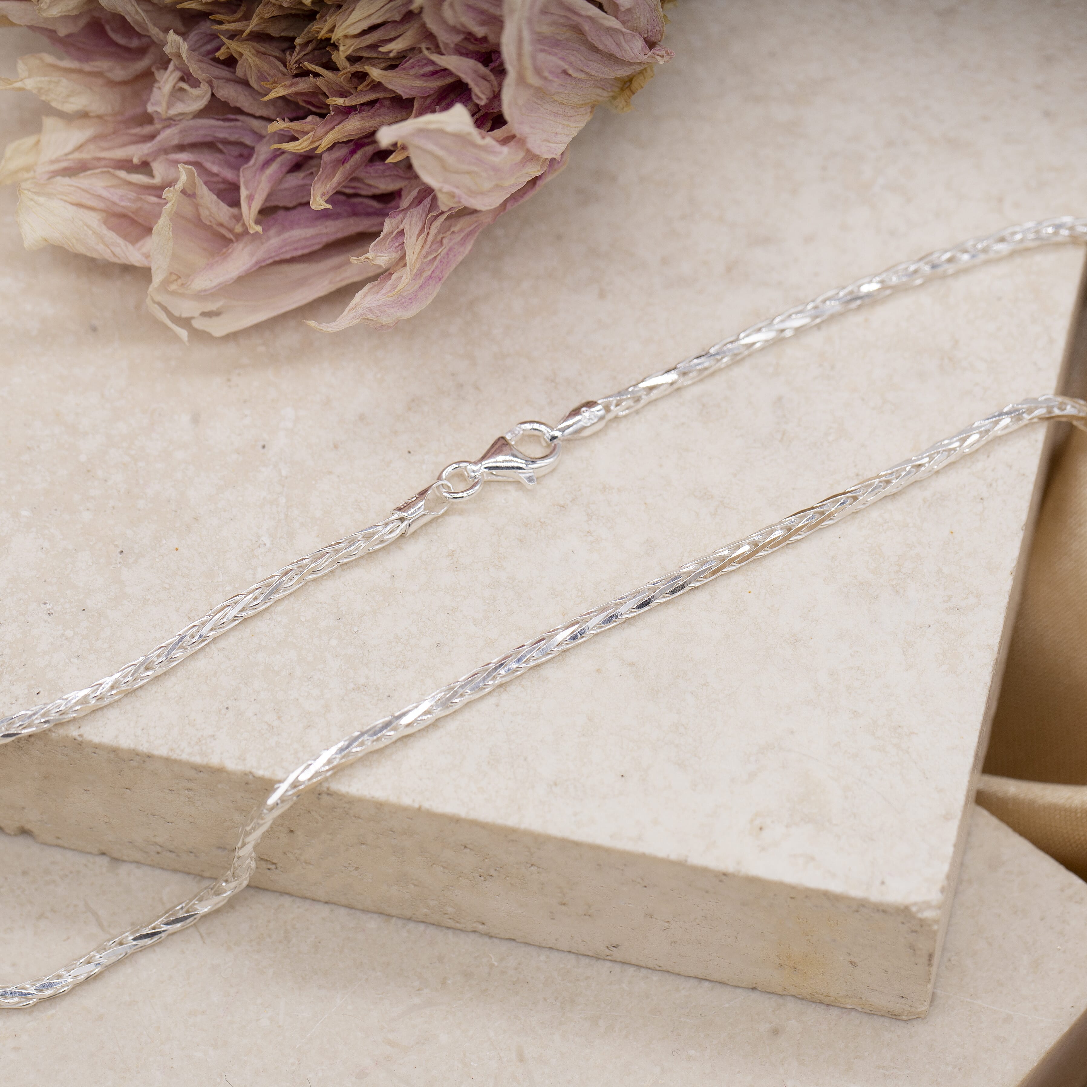 Sterling Silver Chain (Size - 16), Silver Wt. 8.4 Gms Sterling Silver Chain (Size - 16), Silver Wt. 8.4 Gms