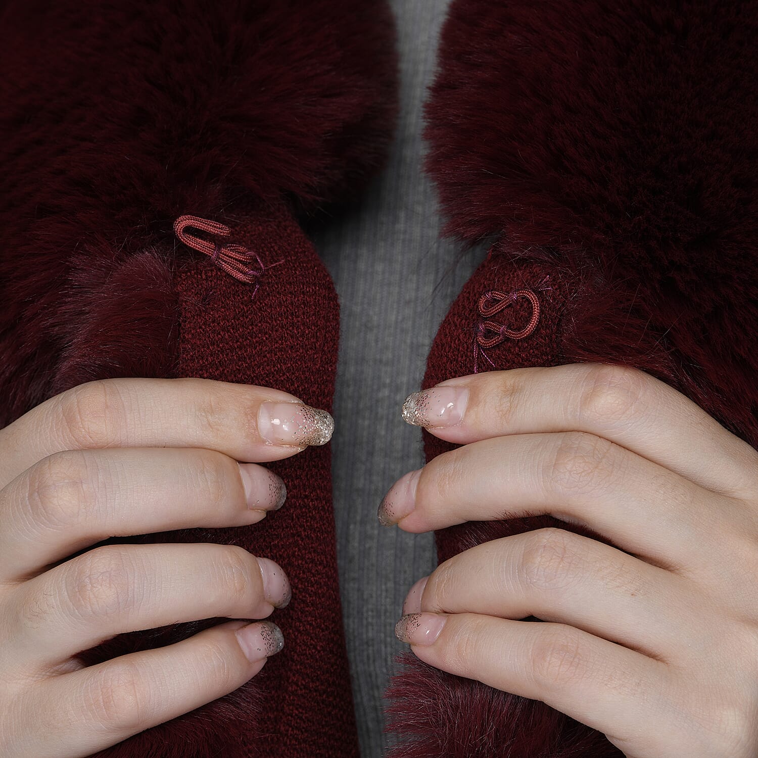 LA MAREY Faux Fur Trim Poncho (One Size) - Burgundy