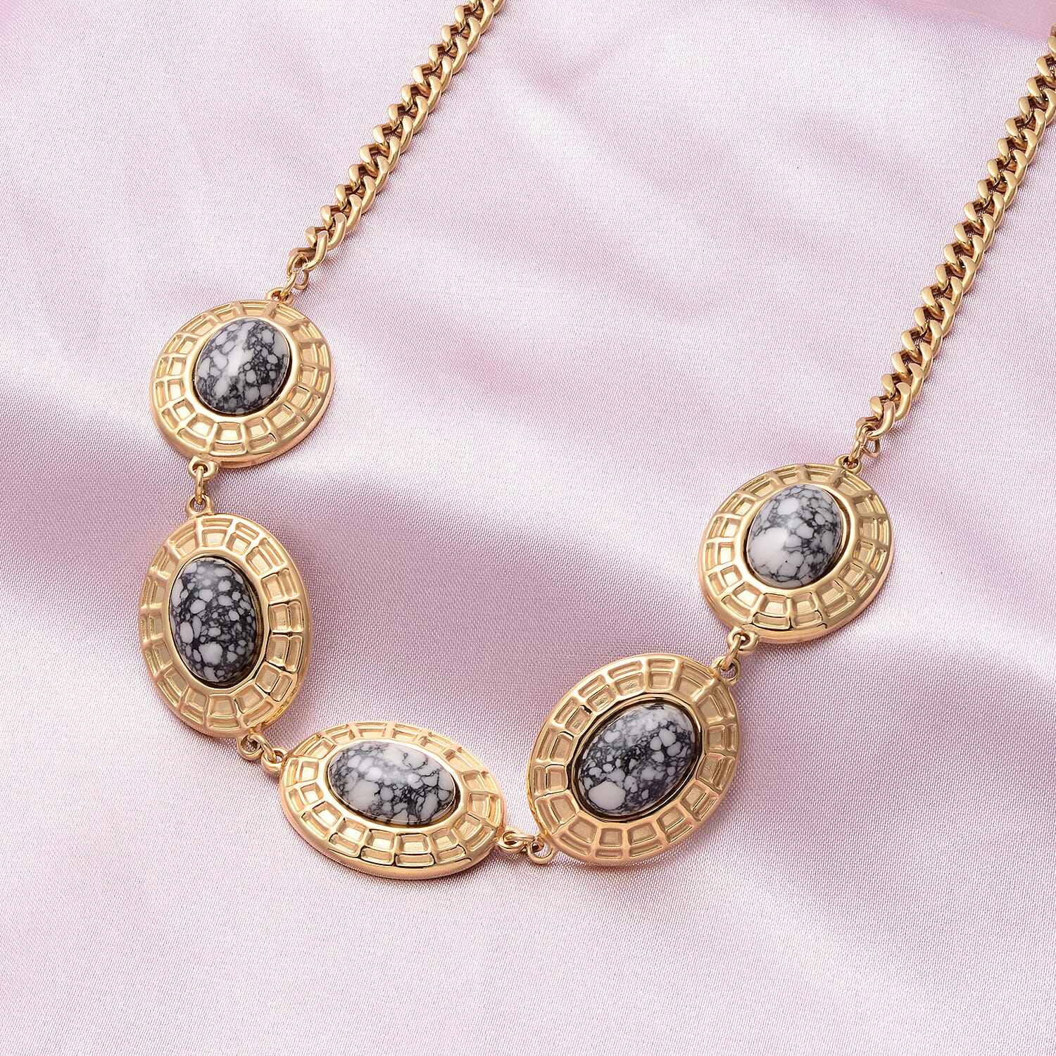 Dendritic Agate Necklace (Size - 20)