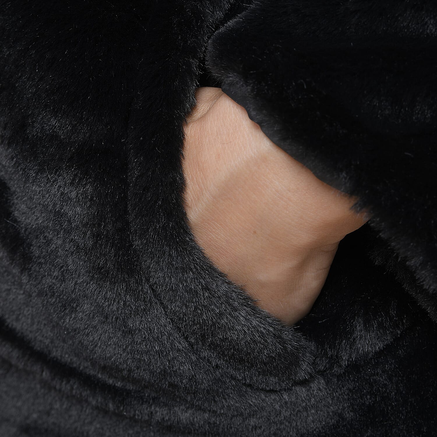 TAMSY Faux Fur Coat (Size L, 16-18)  - Black