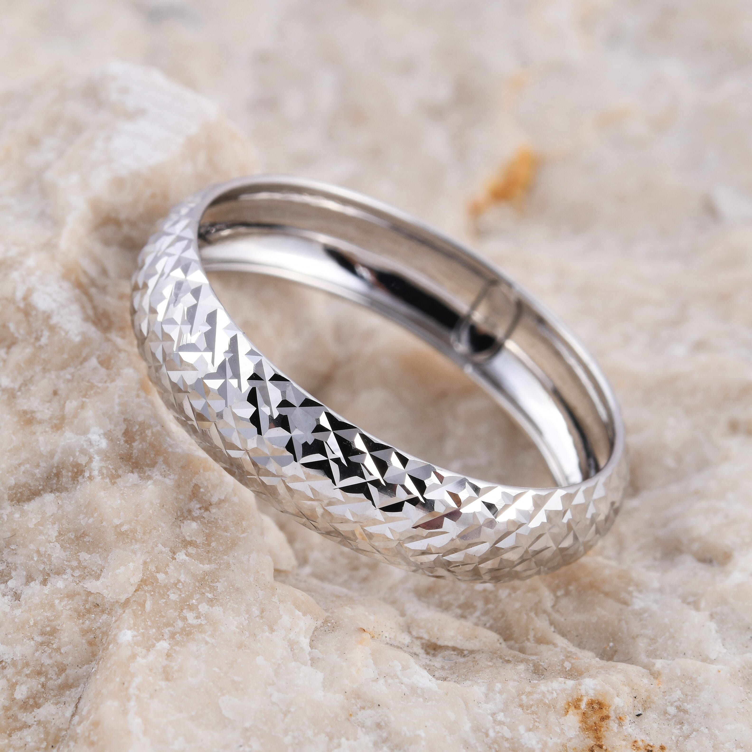 Royal Bali Collection - 9K White Gold Diamond Cut Band Ring