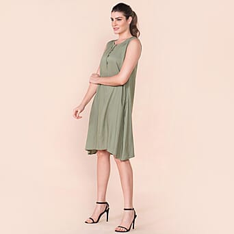 https://tjcuk.sirv.com/Products/76/1/7615373/TAMSY-100-Viscose-Plain-Sleeveless-Dress-Green_7615373_3.jpg?w=342&h=342