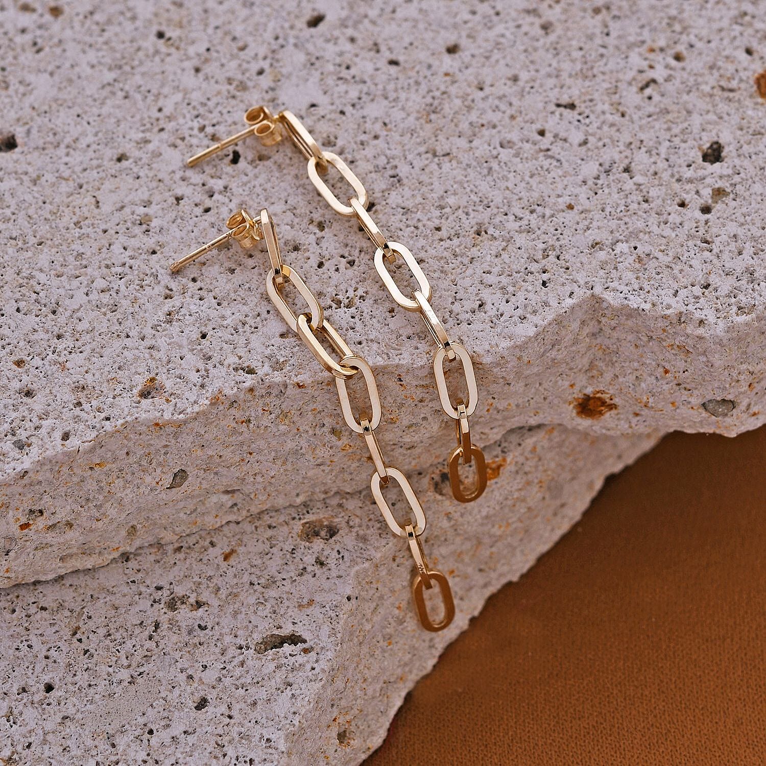 Vicenza Closeout - 9K Yellow Gold Paper Clip Earrings