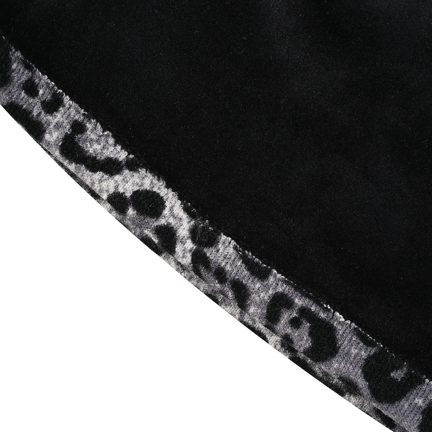 Set of 2 Leopard Printed Gloves & Hat - Grey