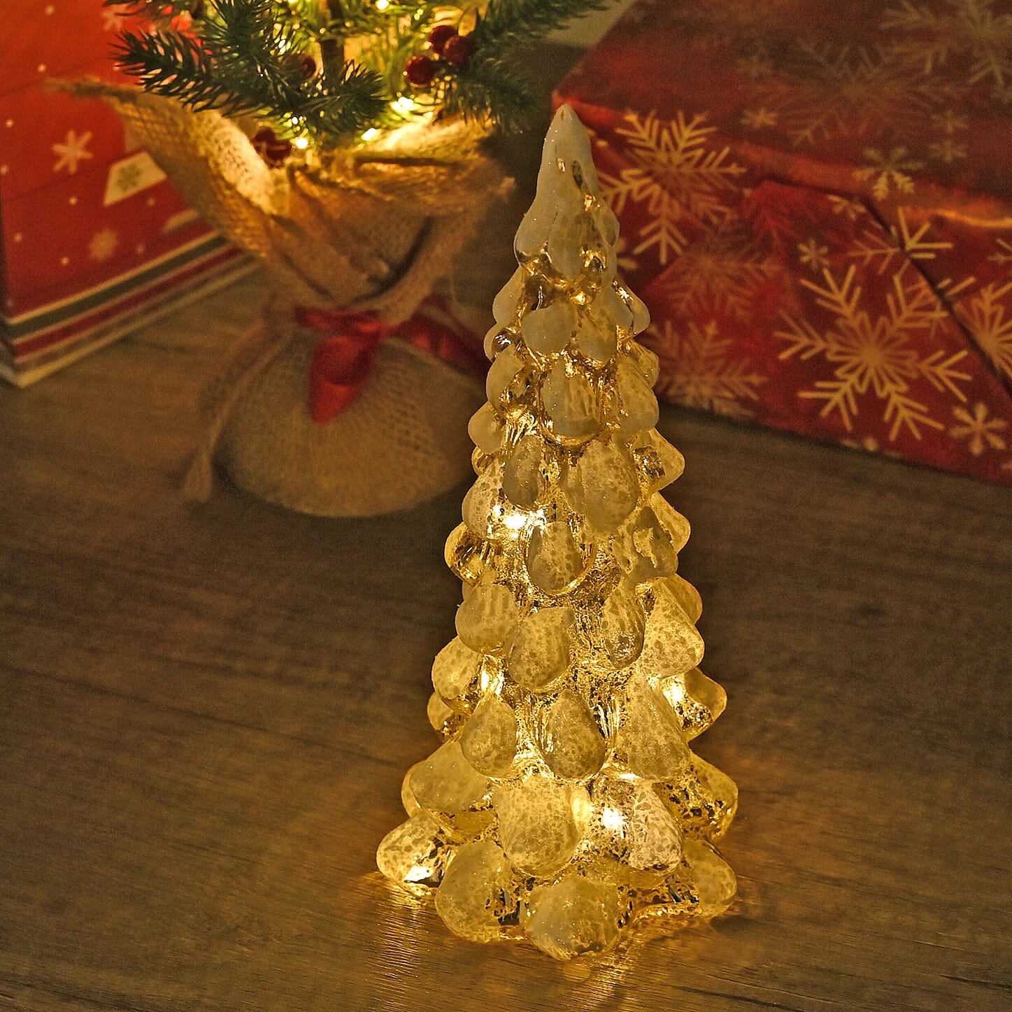 Tapered Glass Christmas Tree with Electroplating Thread & Built in 10L Copper Wire (CR2032x2 Battery Included) - Gold & White