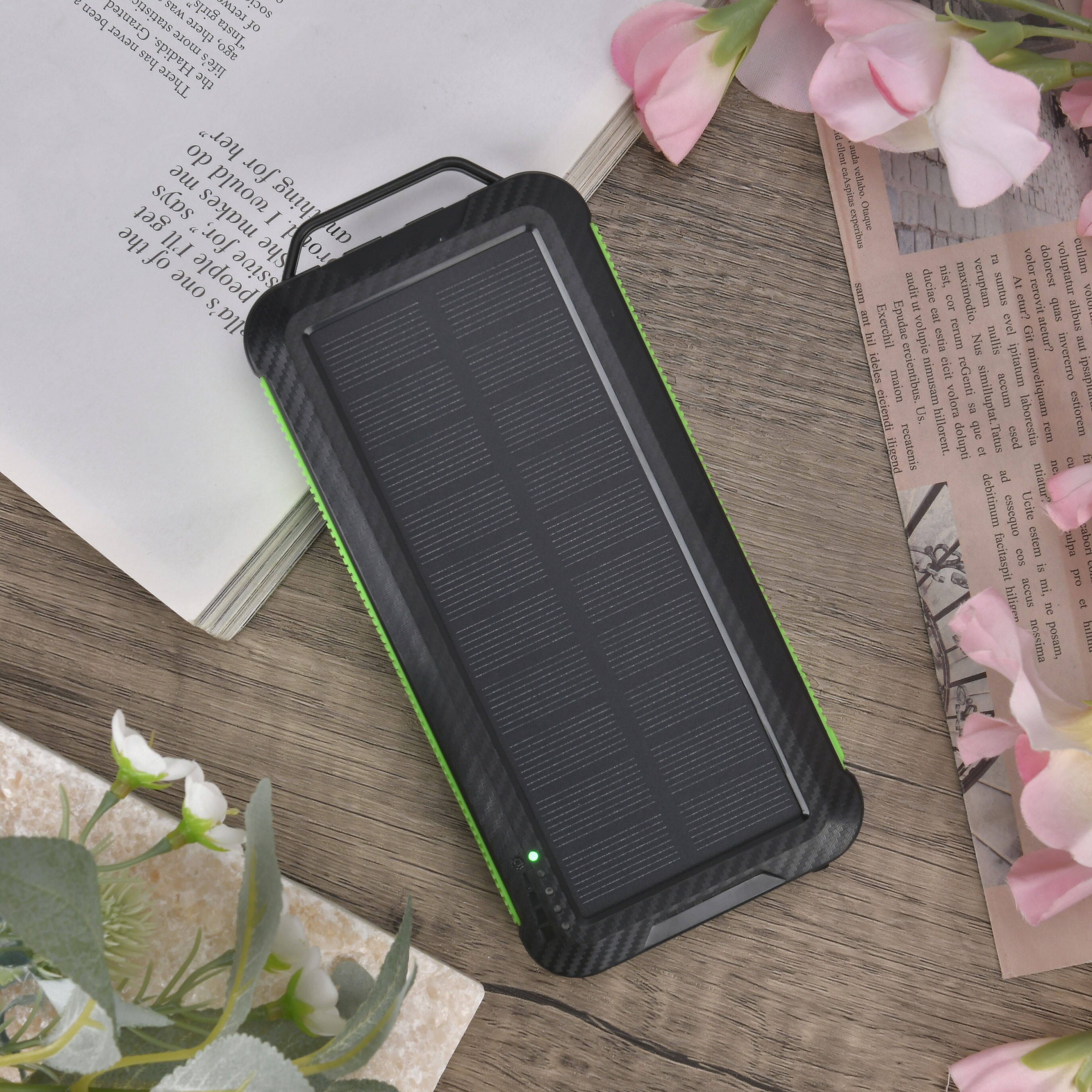 Multifunctional Solar Power Bank (Power 10000 mAh) with Wireless Charging (Inc. Type C, Micro USB & Lightning Cable) - Green & Black