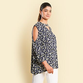 https://tjcuk.sirv.com/Products/76/2/7625051/TAMSY-Printed-Cold-Shoulder-Top_7625051_2.jpg?w=342&h=342