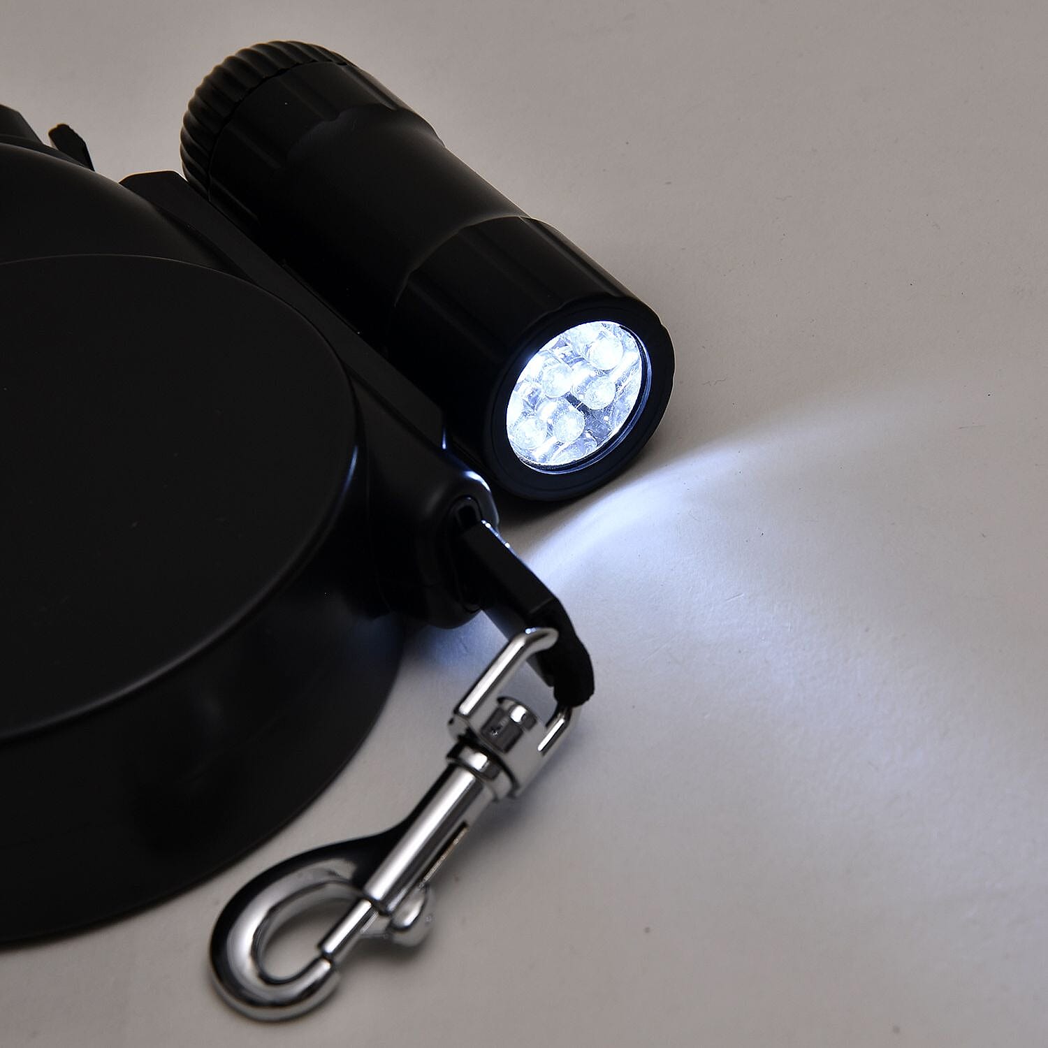 Retractable 15FT Lead Leash for Pets with Waste bag Holder and  LED Lights (Powered by 3xAAA Battery Not Inc.) - Black