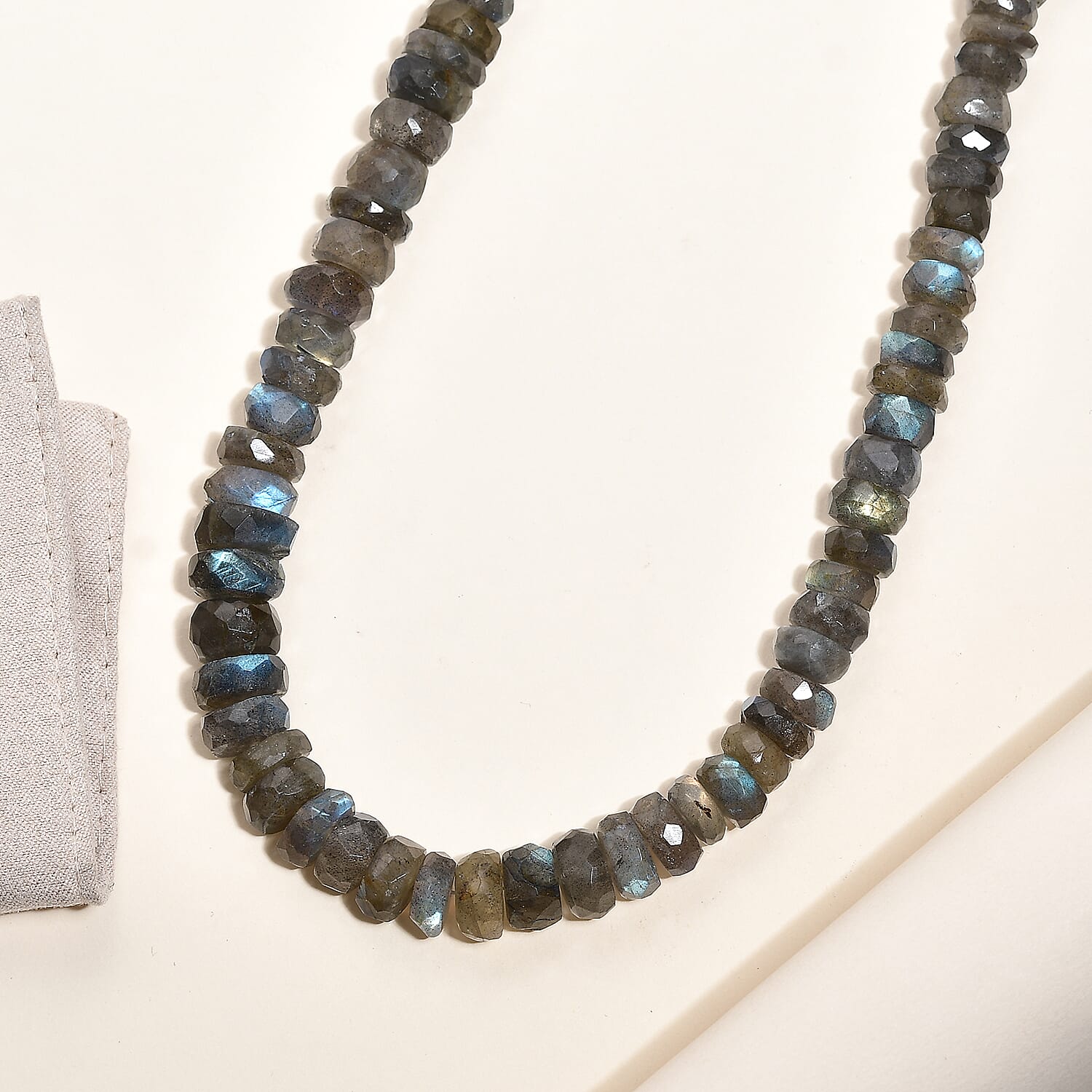 AAA Malagasy Labradorite Necklace (Size - 30)  Sterling Silver 600.00 ct